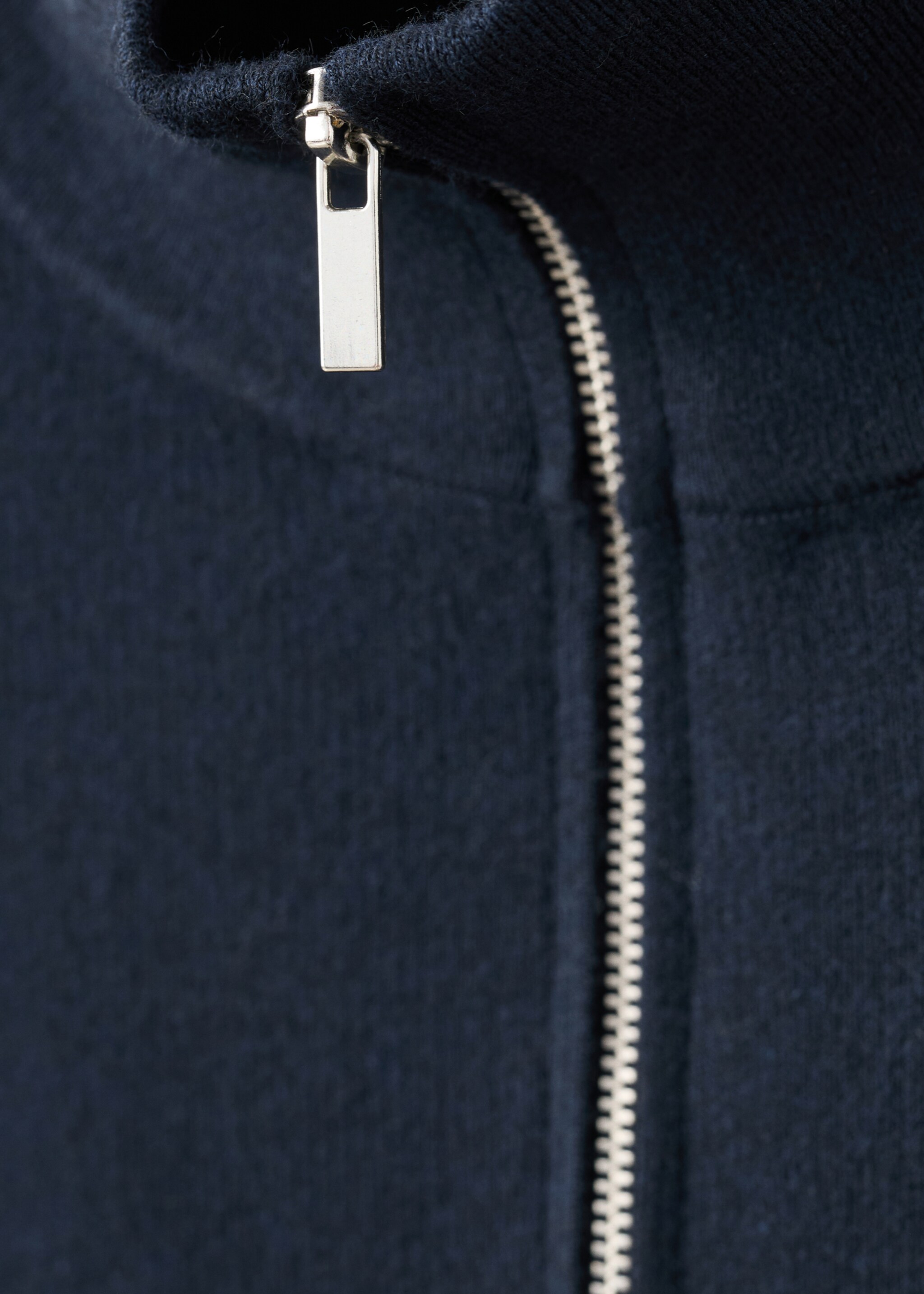 Zip neck contrast striped jumper - Details of the article 8, Navy. Ref: 27051263-00.