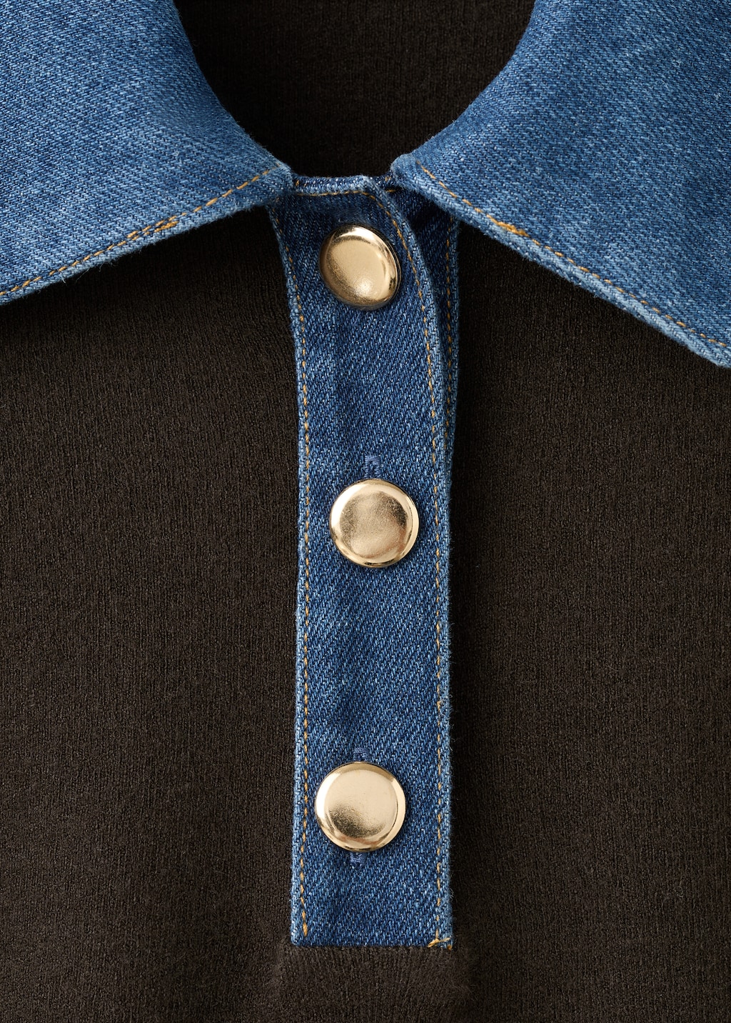 Combined shirt-collar sweater