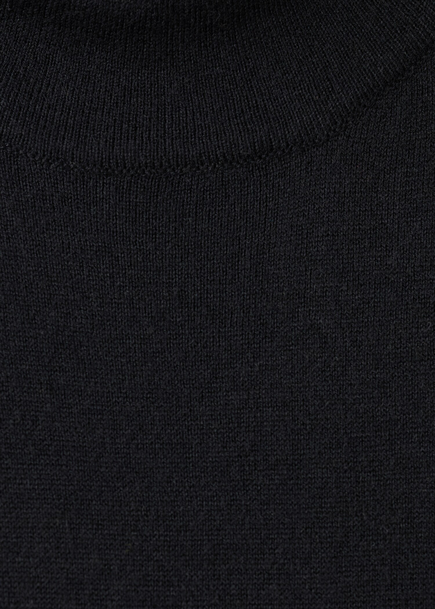 Knitted dress with metal detail - Details of the article 0