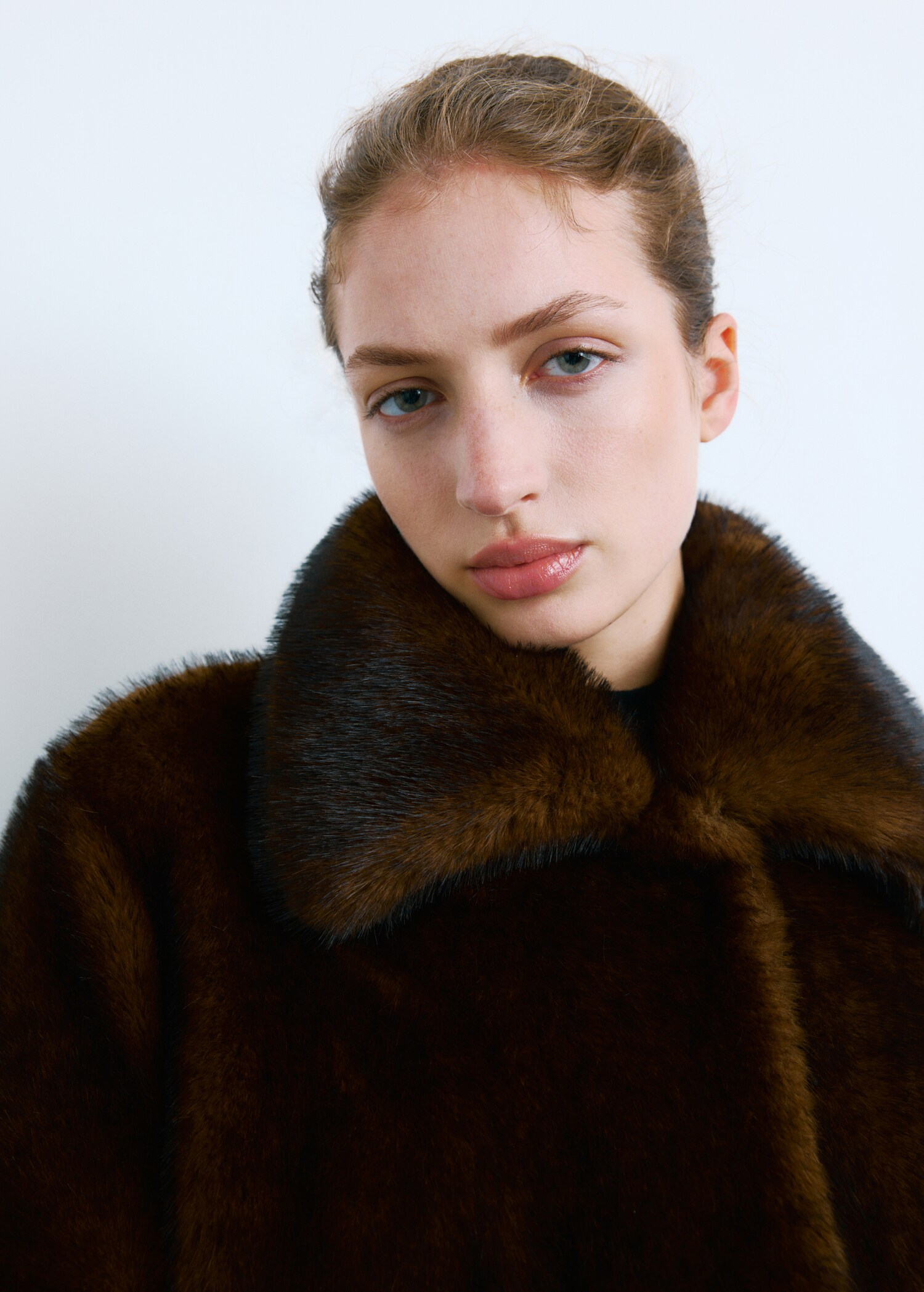 Knitted dress with metal detail - Details of the article 1