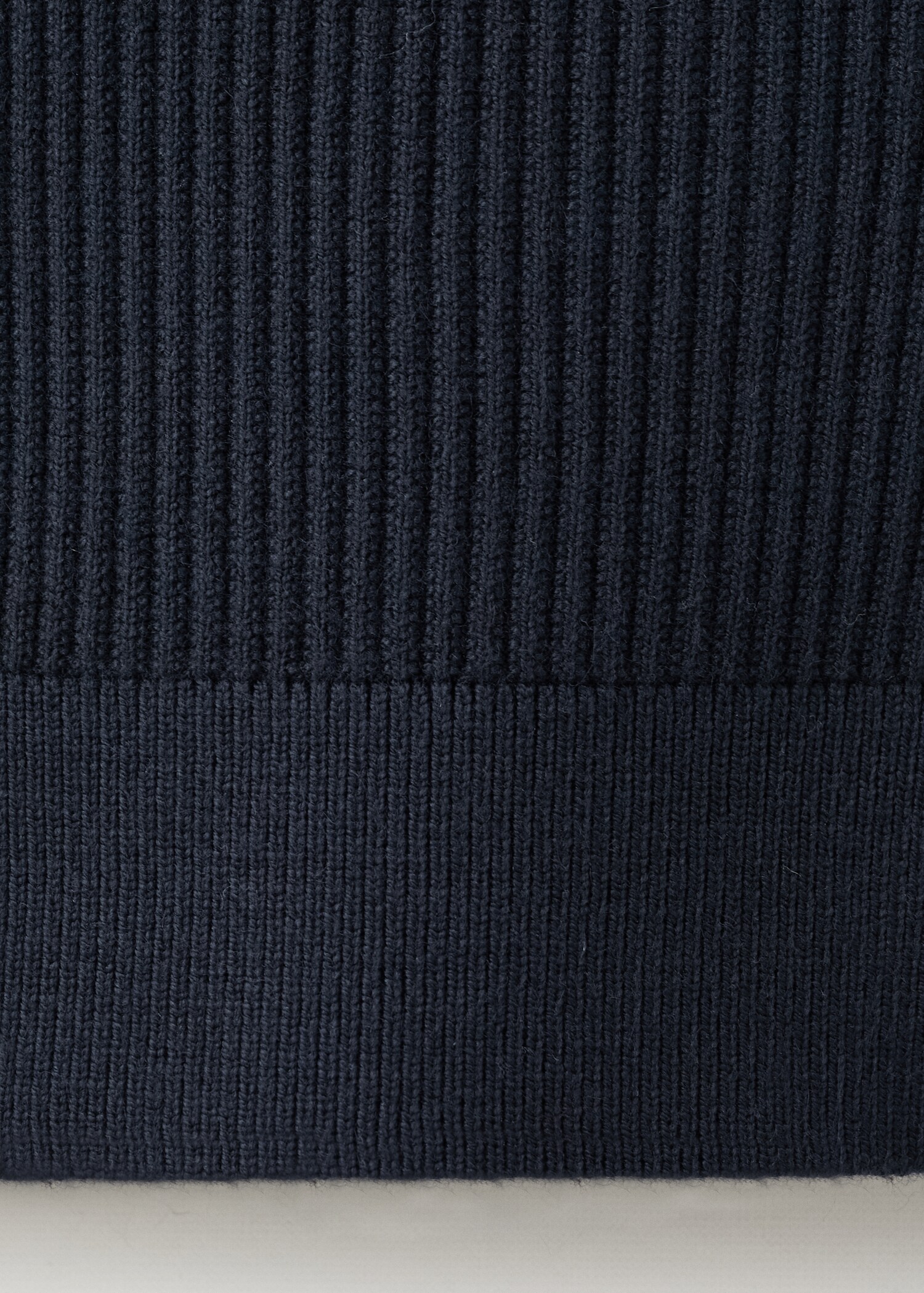 سترة بولو مضلعة من مزيج القطن - تفاصيل المنتج 0