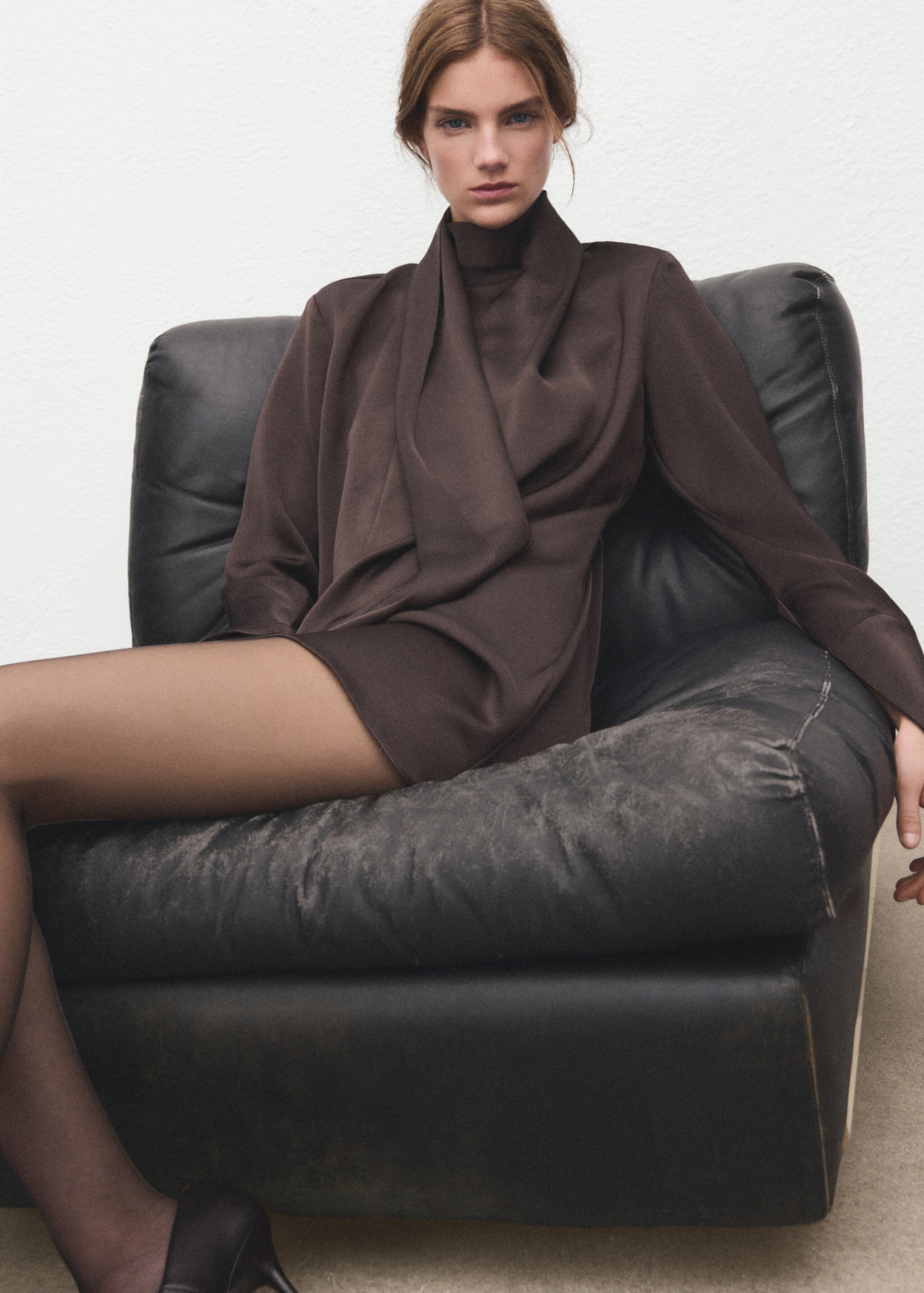 Satin dress with foulard - Details of the article 2, Brown. Ref: 27051284-00.