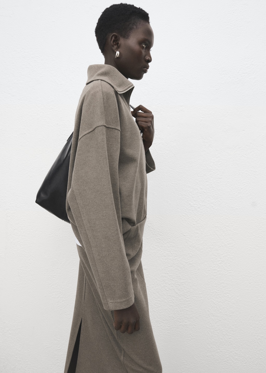 Turtleneck sweatshirt with zip