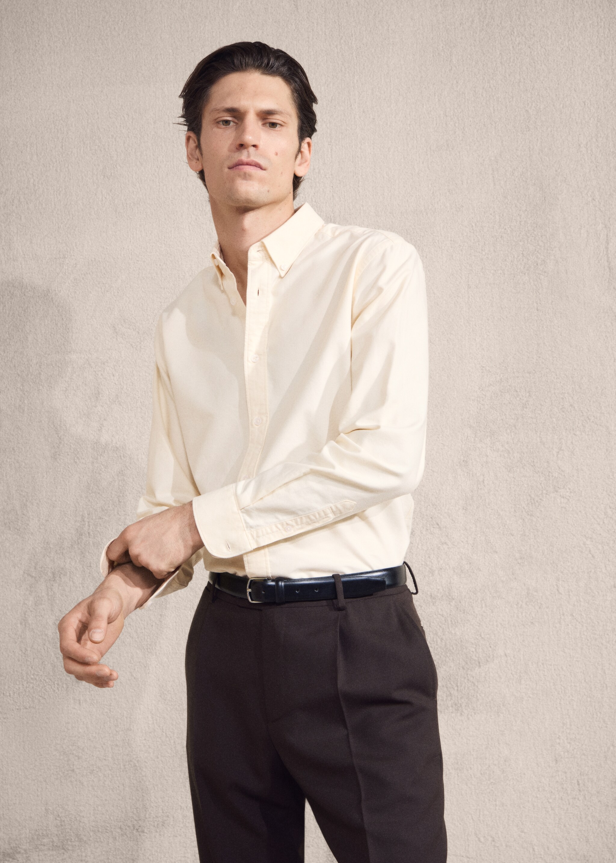 100% cotton Oxford shirt - Details of the article 3, Pastel Yellow. Ref: 27051288-00.