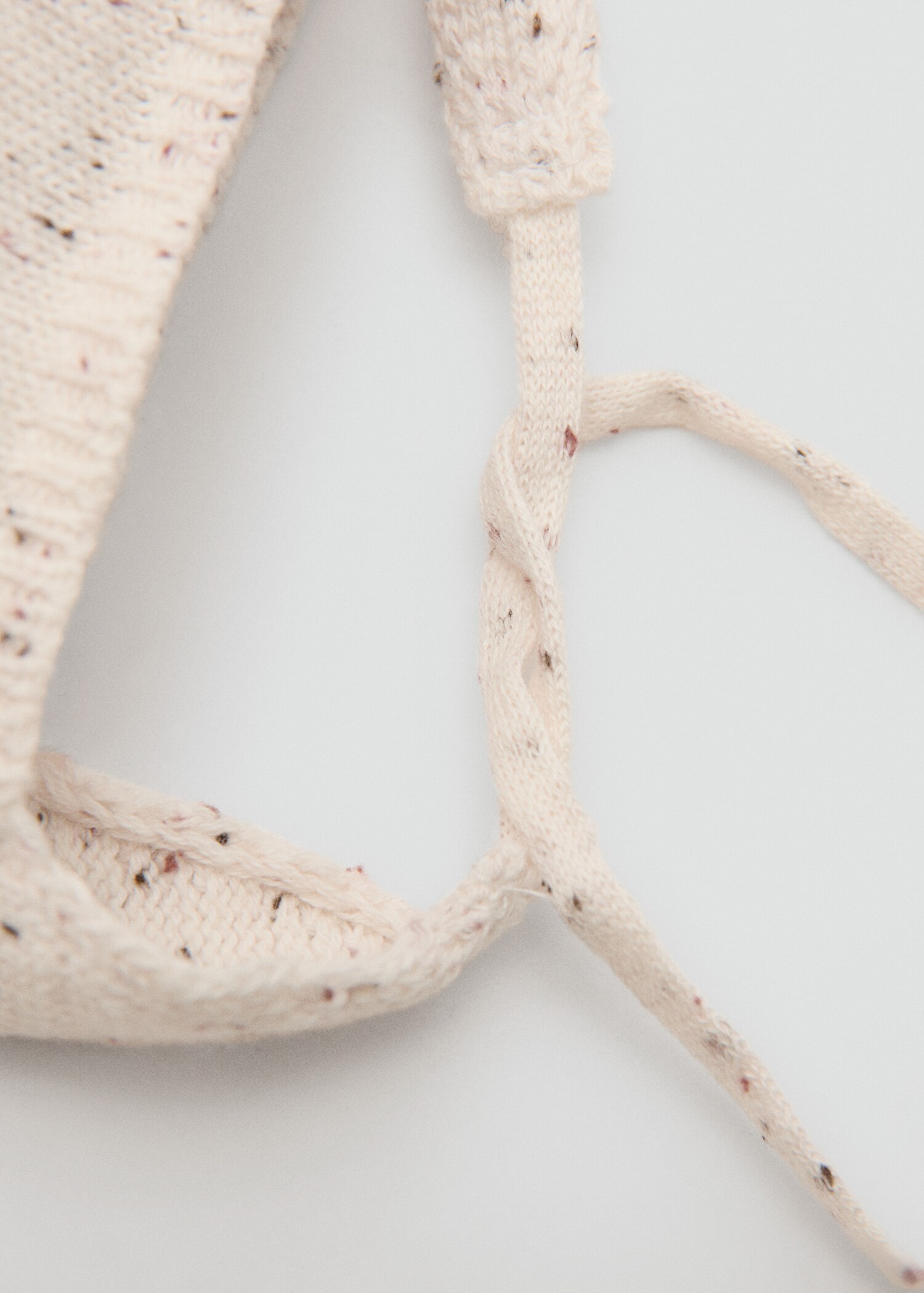 Knitted bobble hat - Medium plane