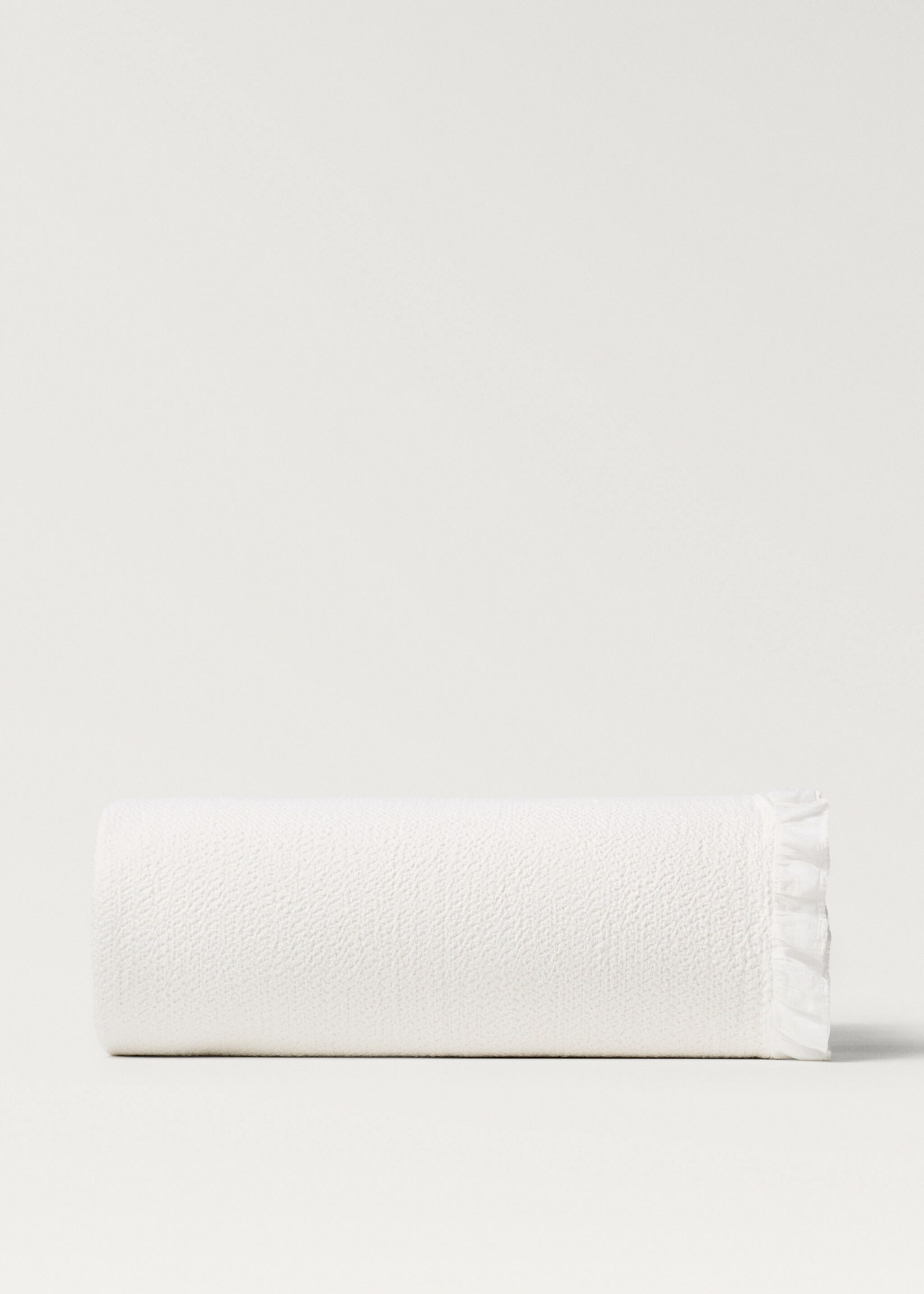 Cotton bedspread with ruffle finish for 130/150 cm bed - Article without model, Ecru. Ref: 27051304-00.