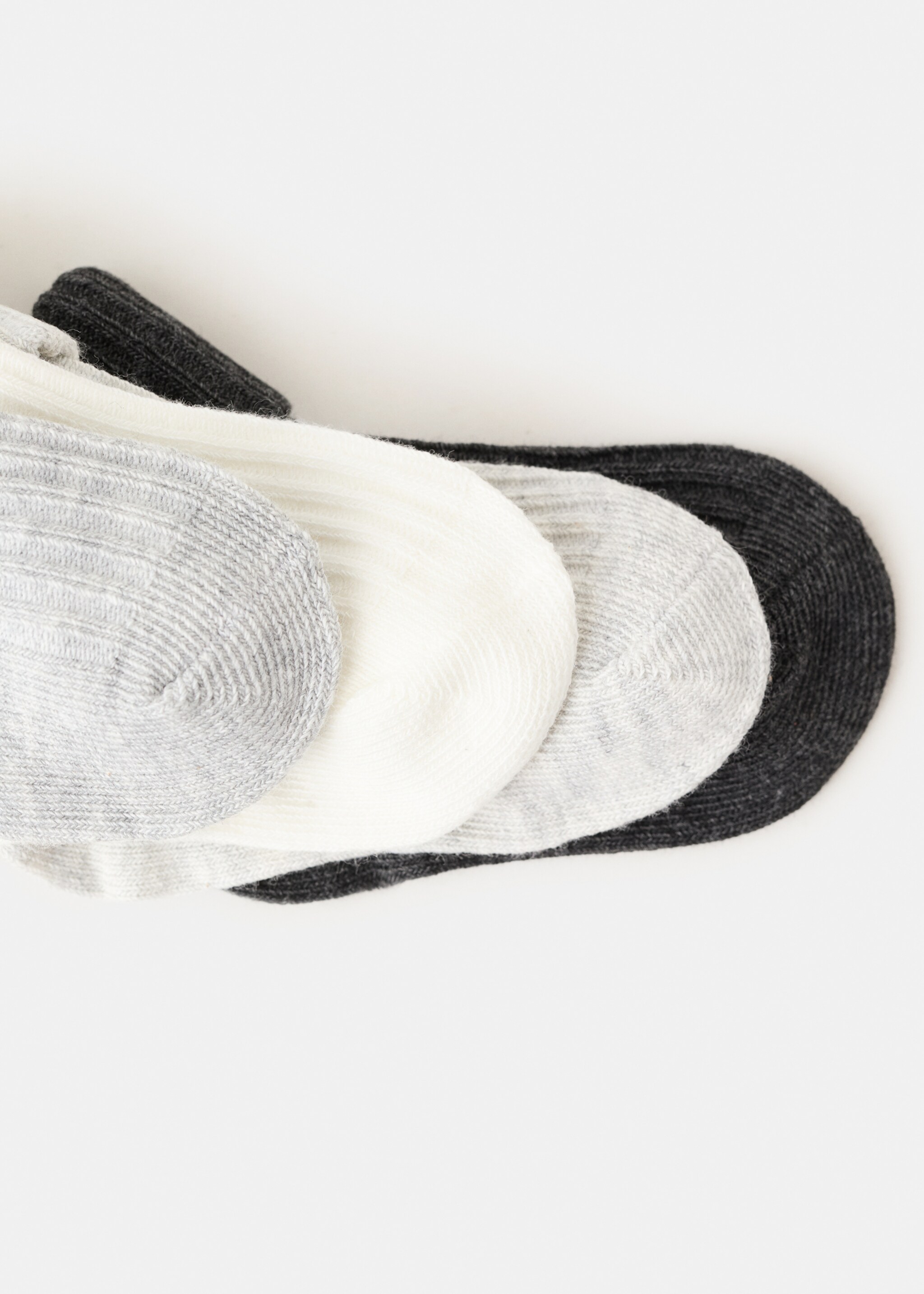 Pack 4 calcetines canalé - Detalle del artículo 8, Gris. Ref: 27051309-00.