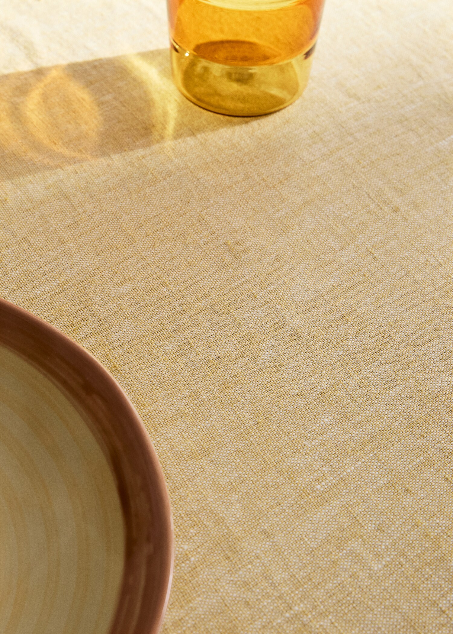 100% linen melange effect tablecloth for 6 to 8 guests - Details of the article 8