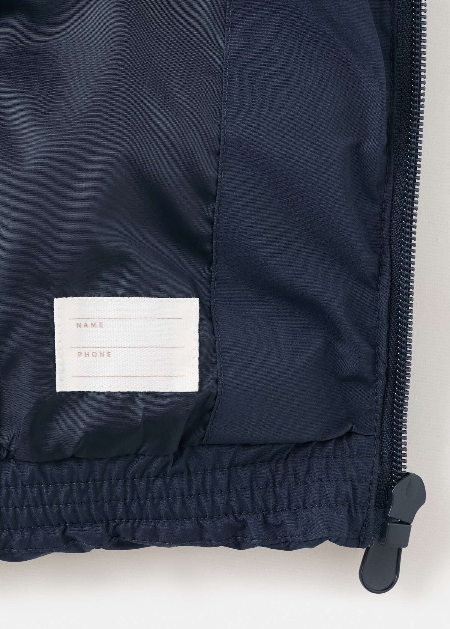 Quilted gilet with hood - Details of the article 0