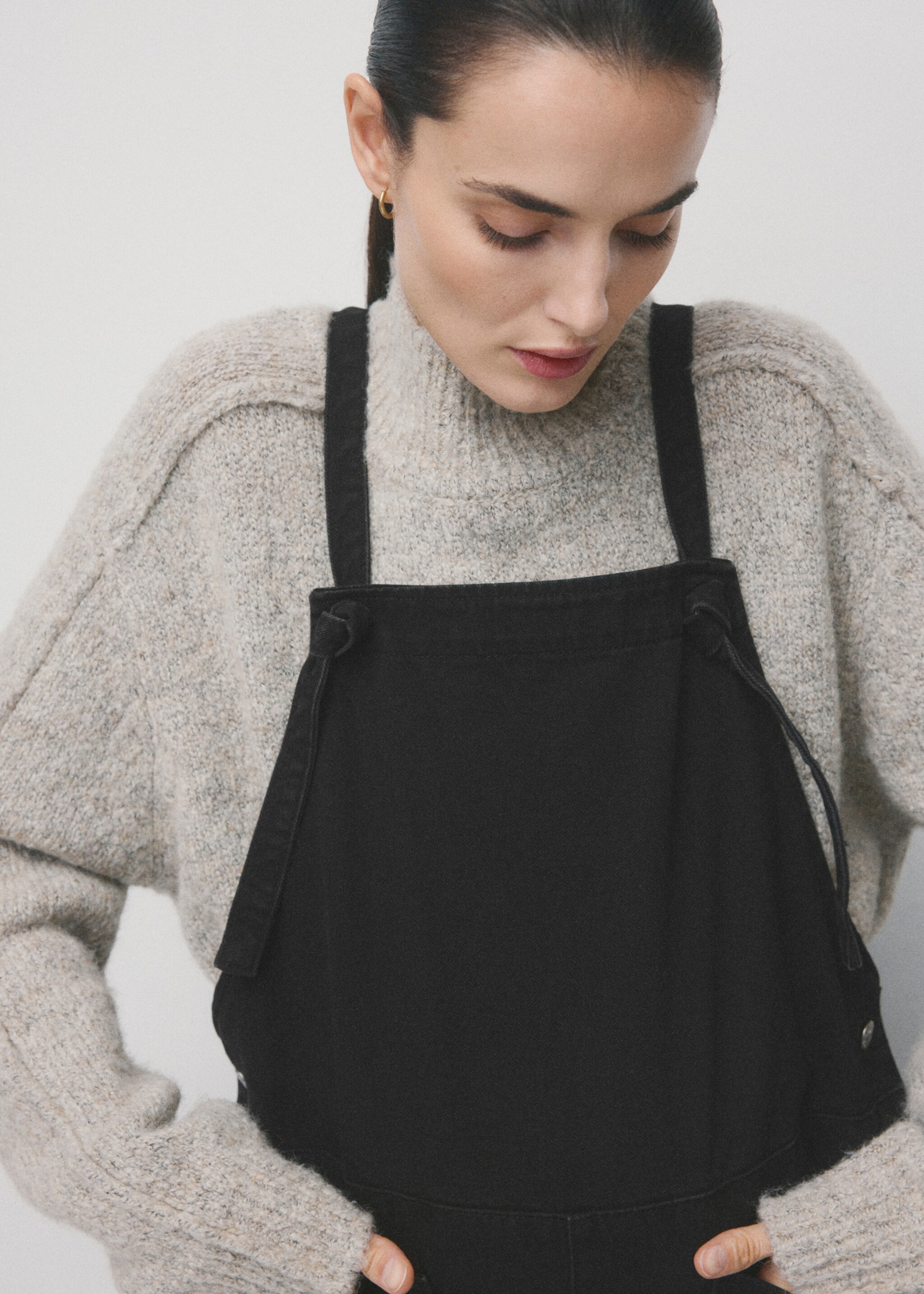 Maternity denim dungarees - Details of the article 1, Black denim. Ref: 27051319-00.