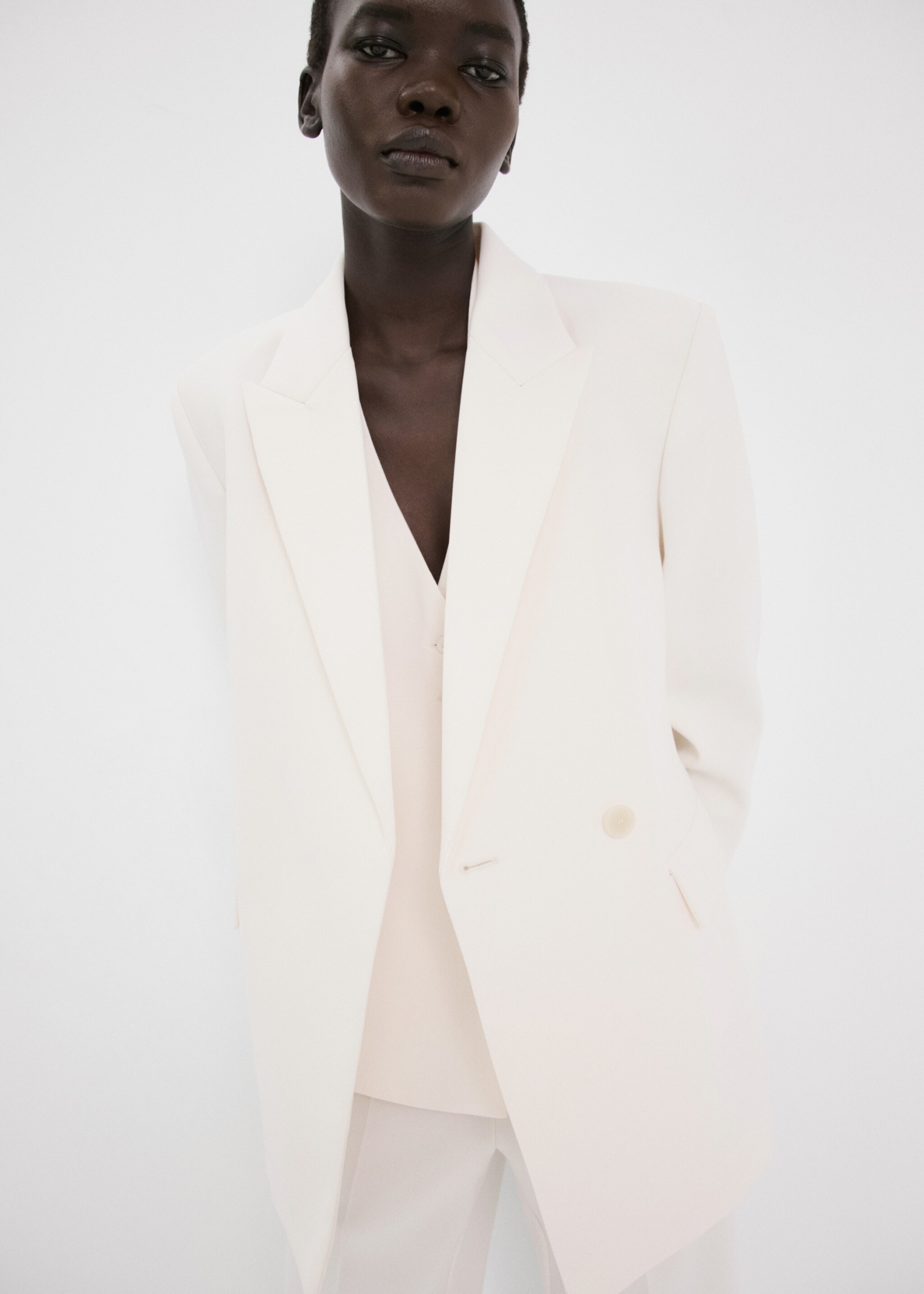 Blazer traje fular - Detalle del artículo 6, Vainilla. Ref: 27051320-00.