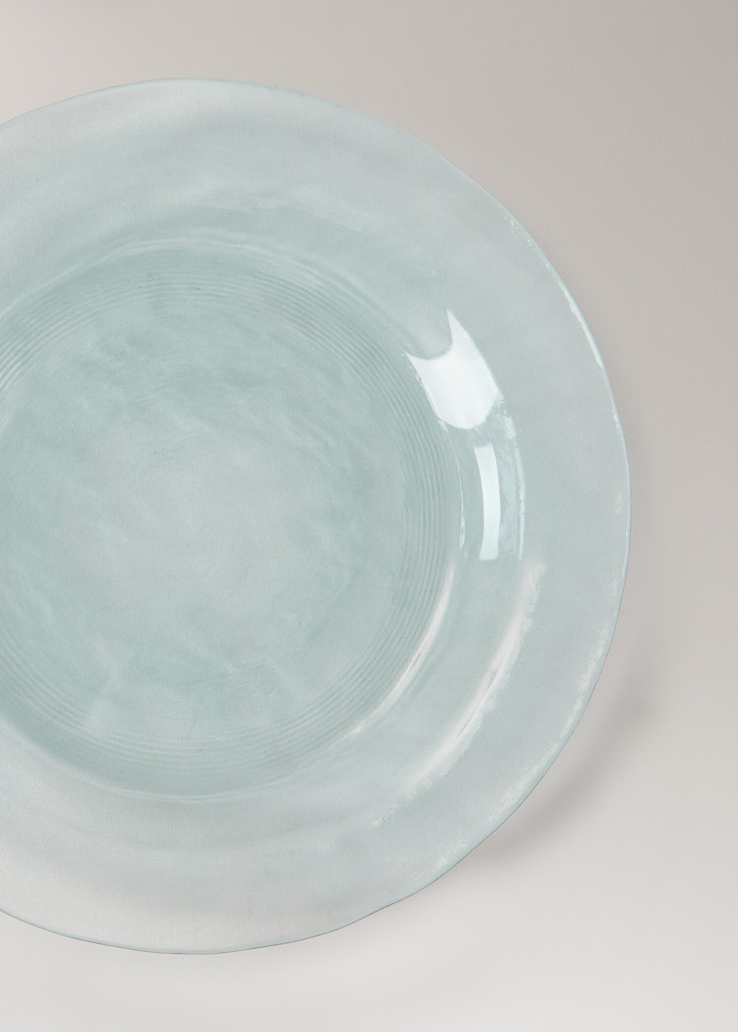 Brödtallrik i färgat glas - Detaljer om artikeln 1