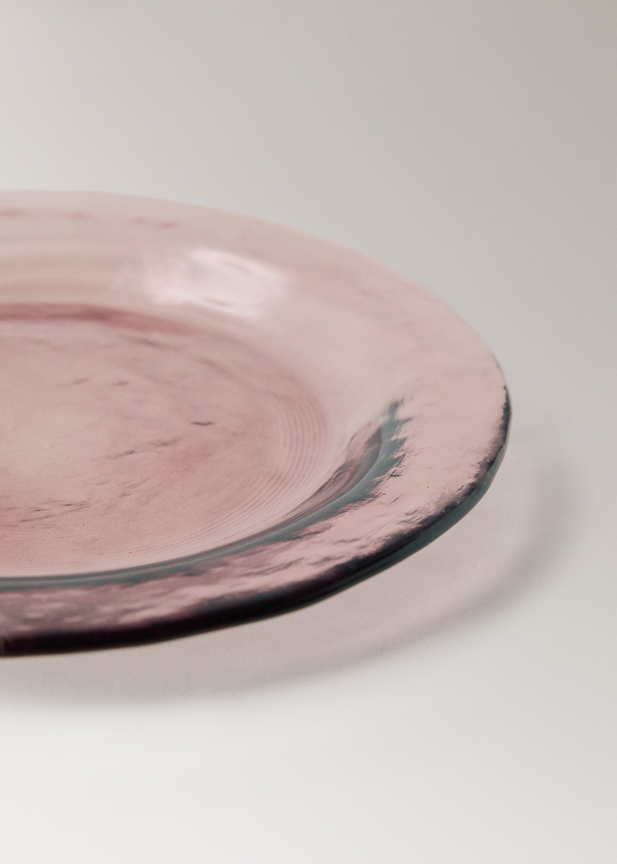 Brödtallrik i färgat glas - Detaljer om artikeln 2, Ljus/ pastell lila. Ref: 27051322-00.