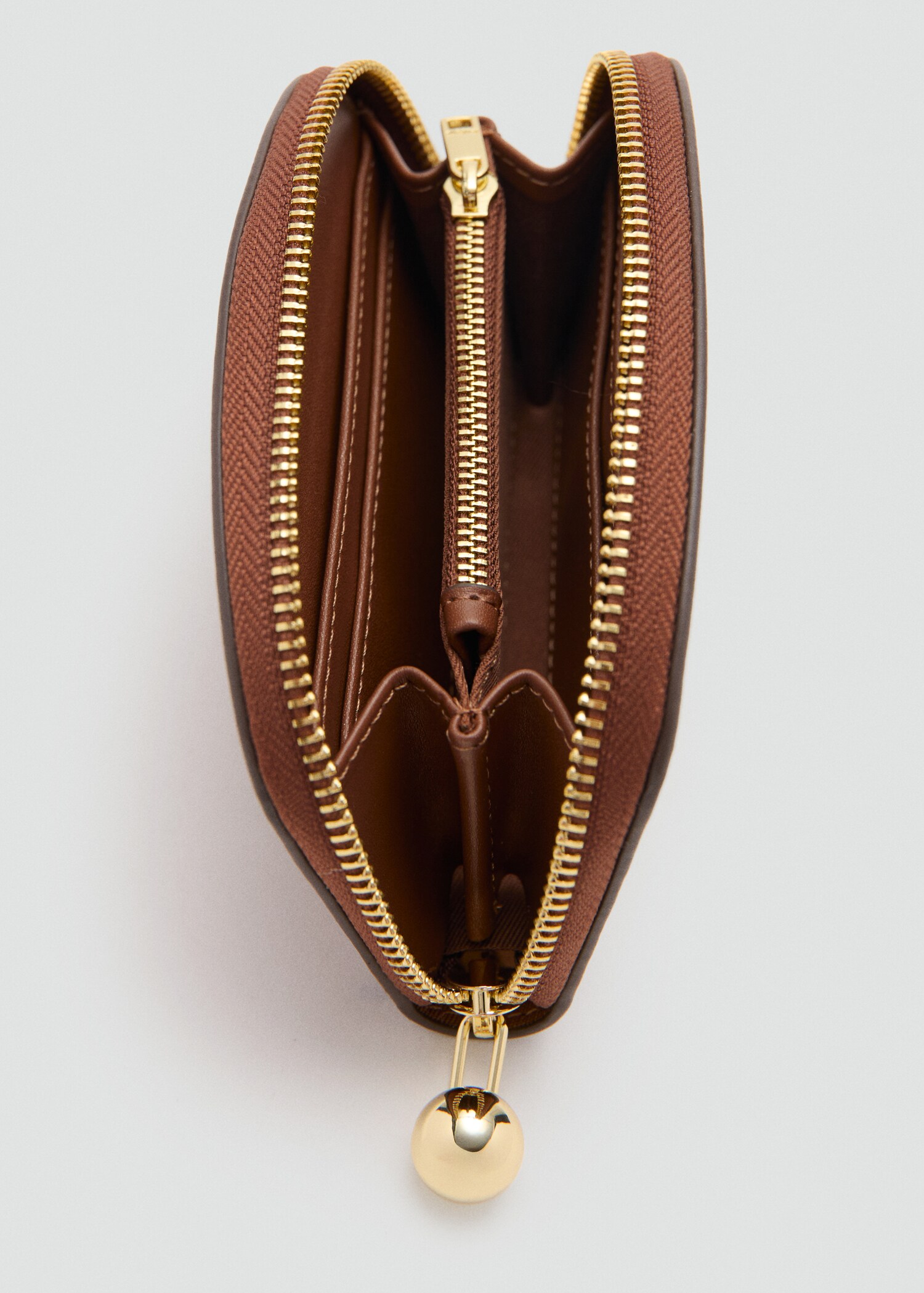 Medium wallet with mini-bead embellishment - Details of the article 1