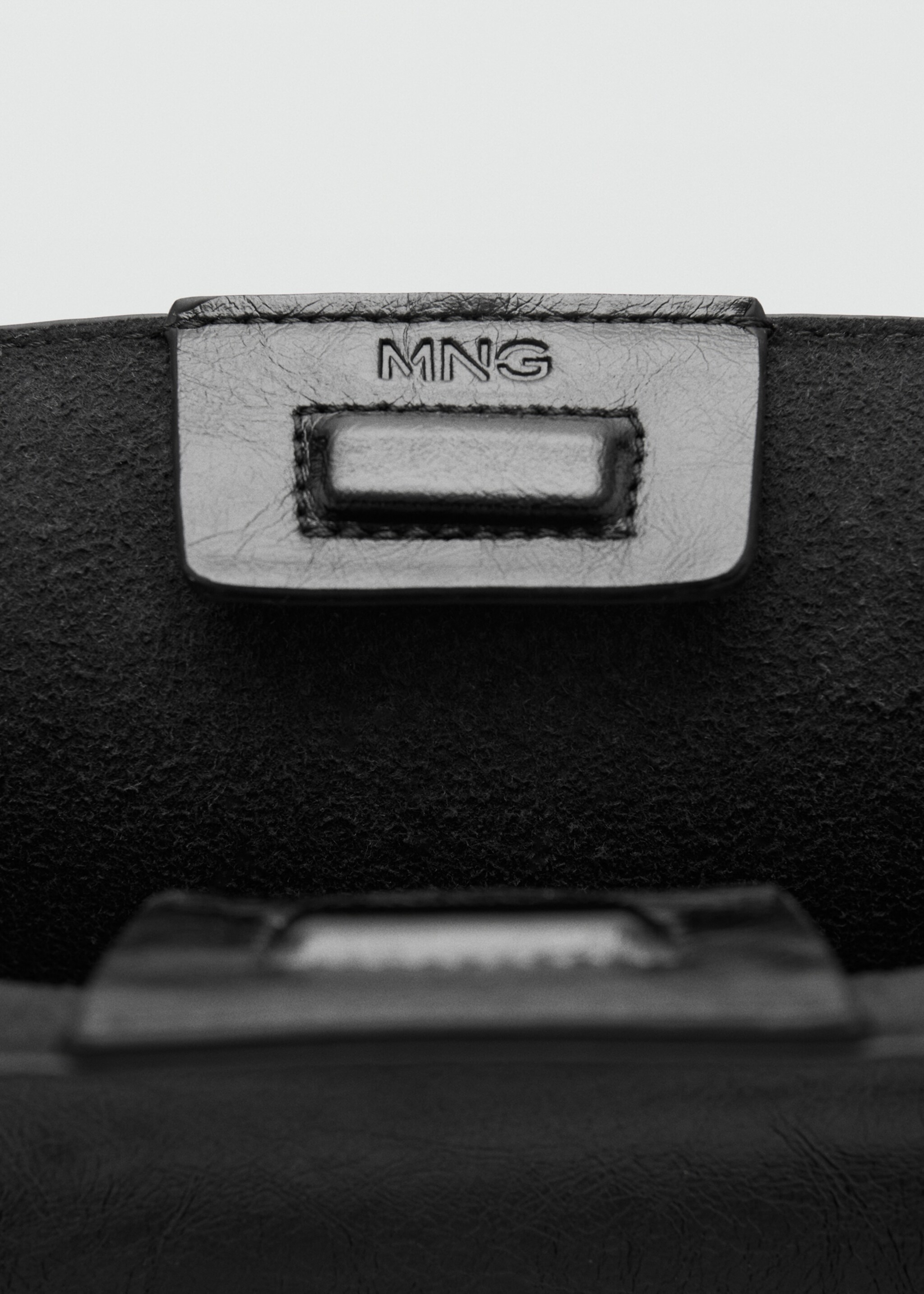 Large shopper bag - Details of the article 2, Black. Ref: 27051342-00.