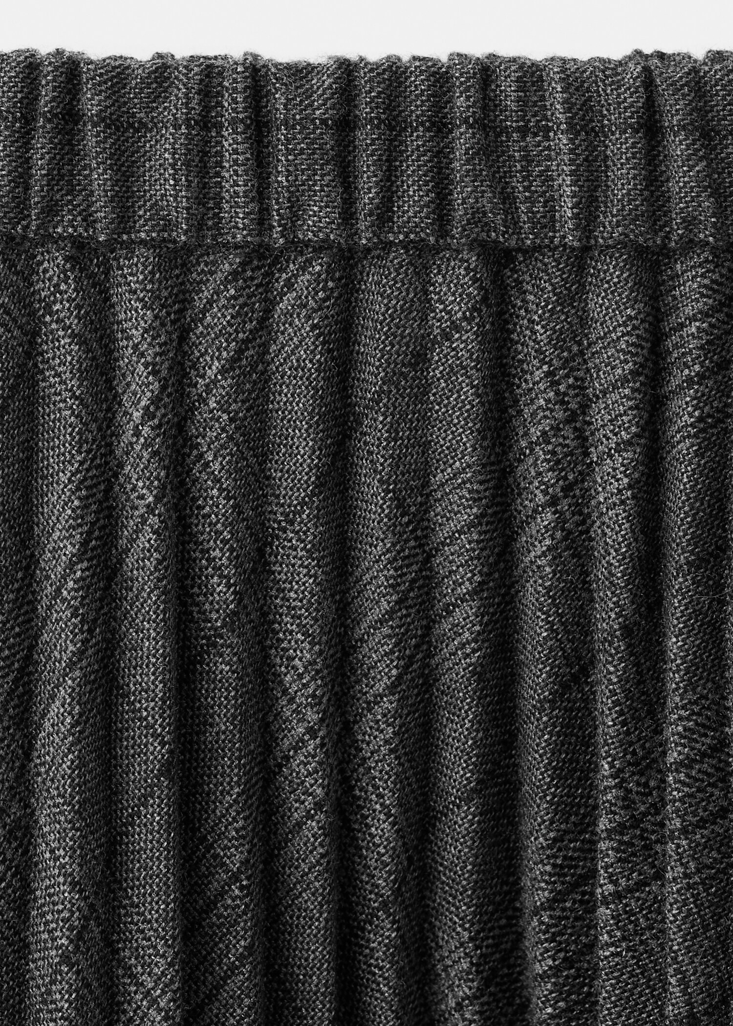 Checked pleated skirt - Details of the article 8