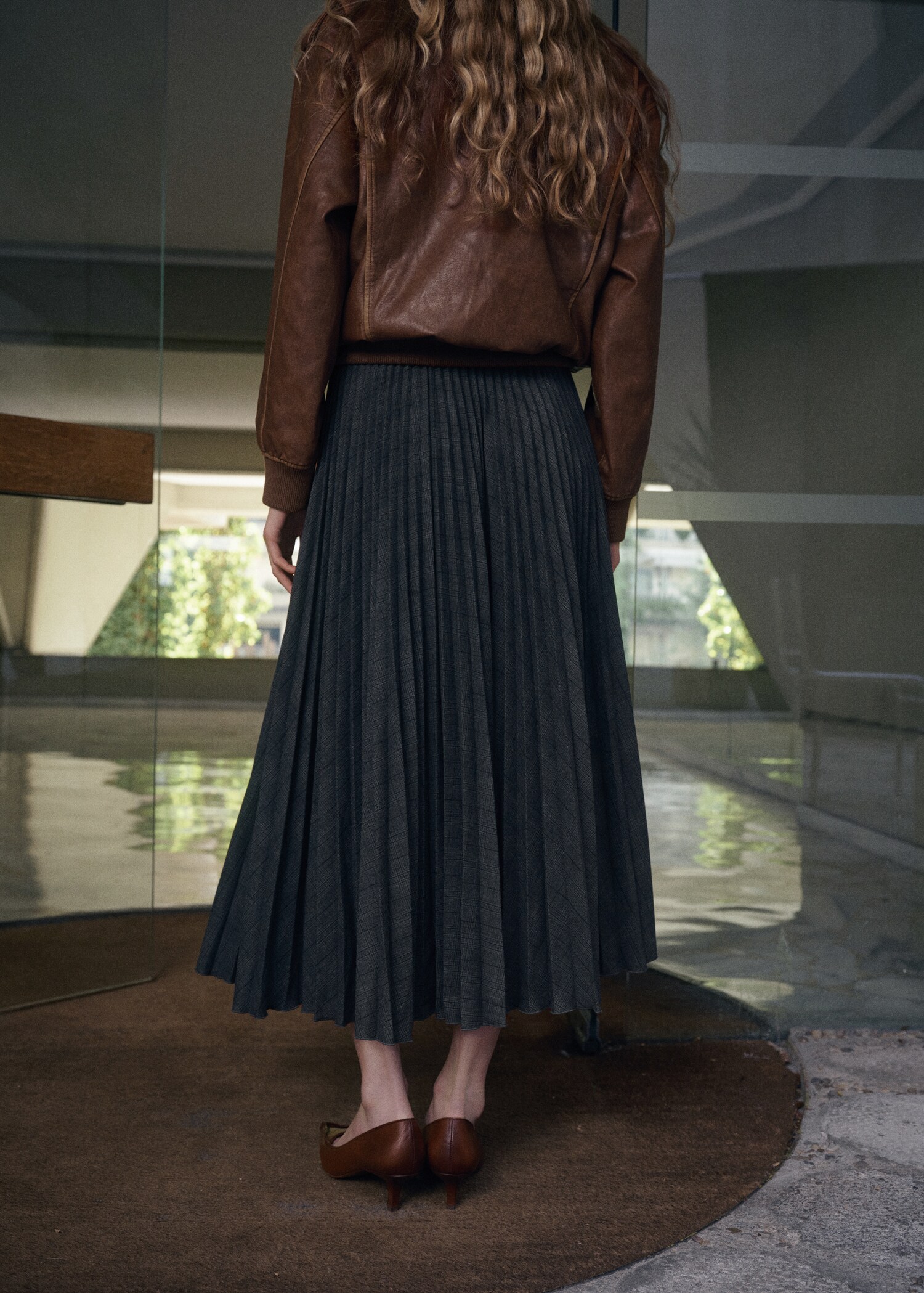 Checked pleated skirt - Reverse of the article