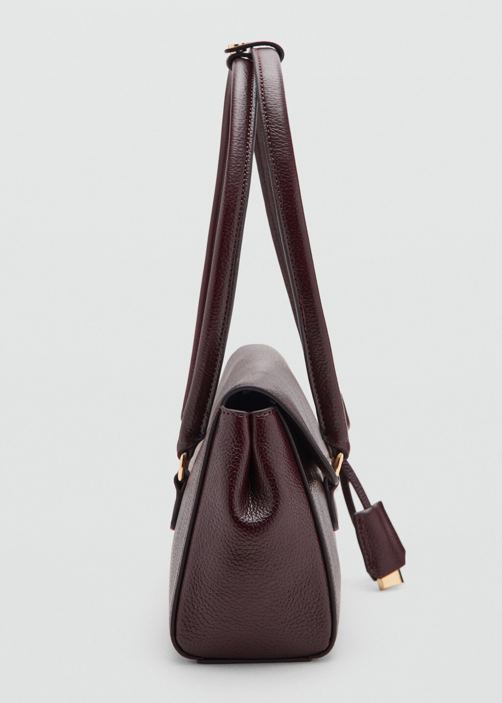 City shoulder bag with flap - image 4