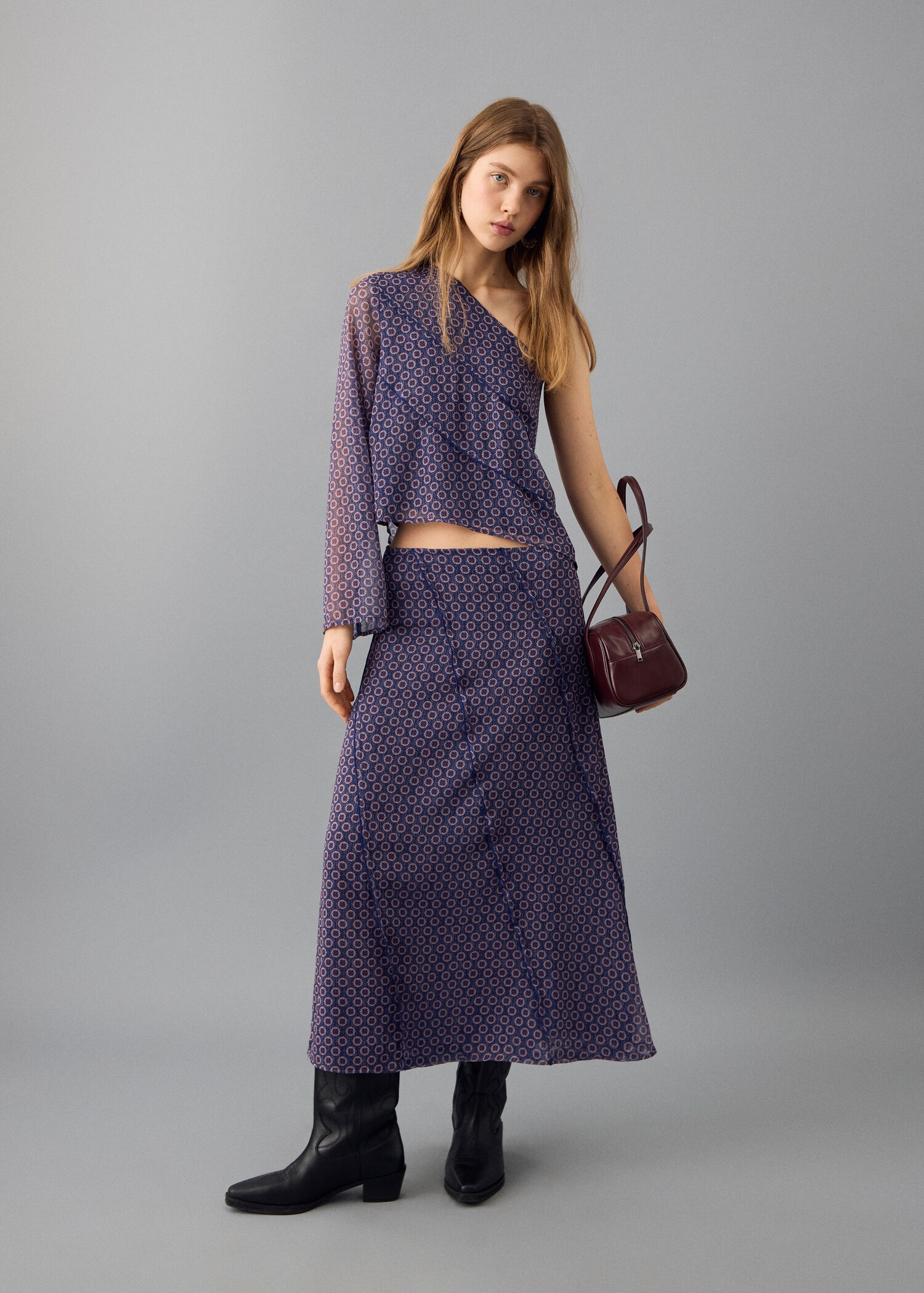 Asymmetrical printed blouse - Details of the article 2