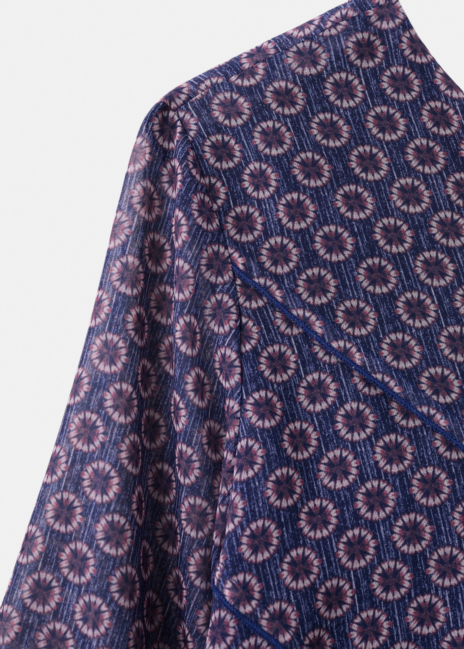 Asymmetrical printed blouse - Details of the article 8