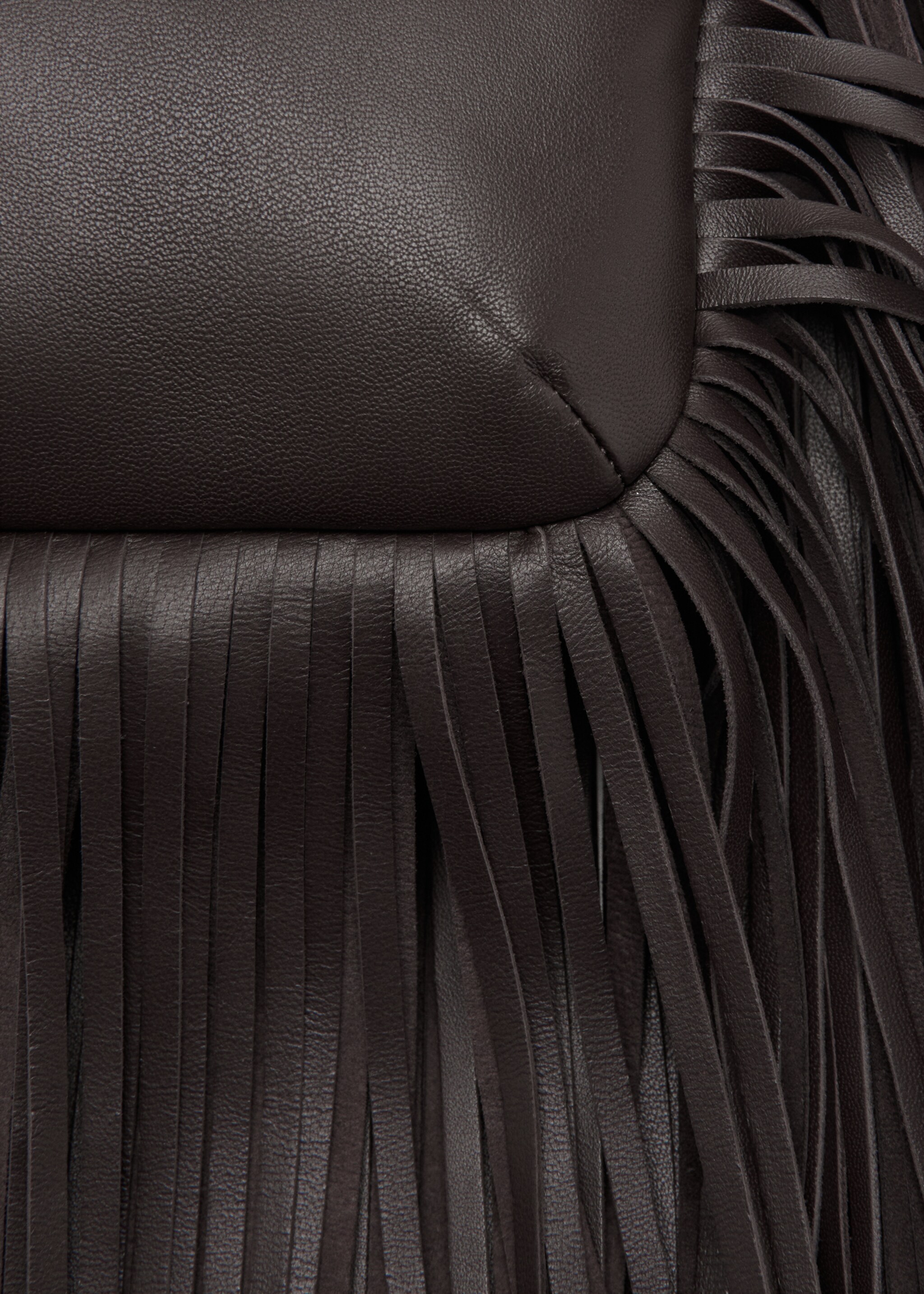 Leather handbag with fringes - Details of the article 3, Chocolate. Ref: 27051512-00.