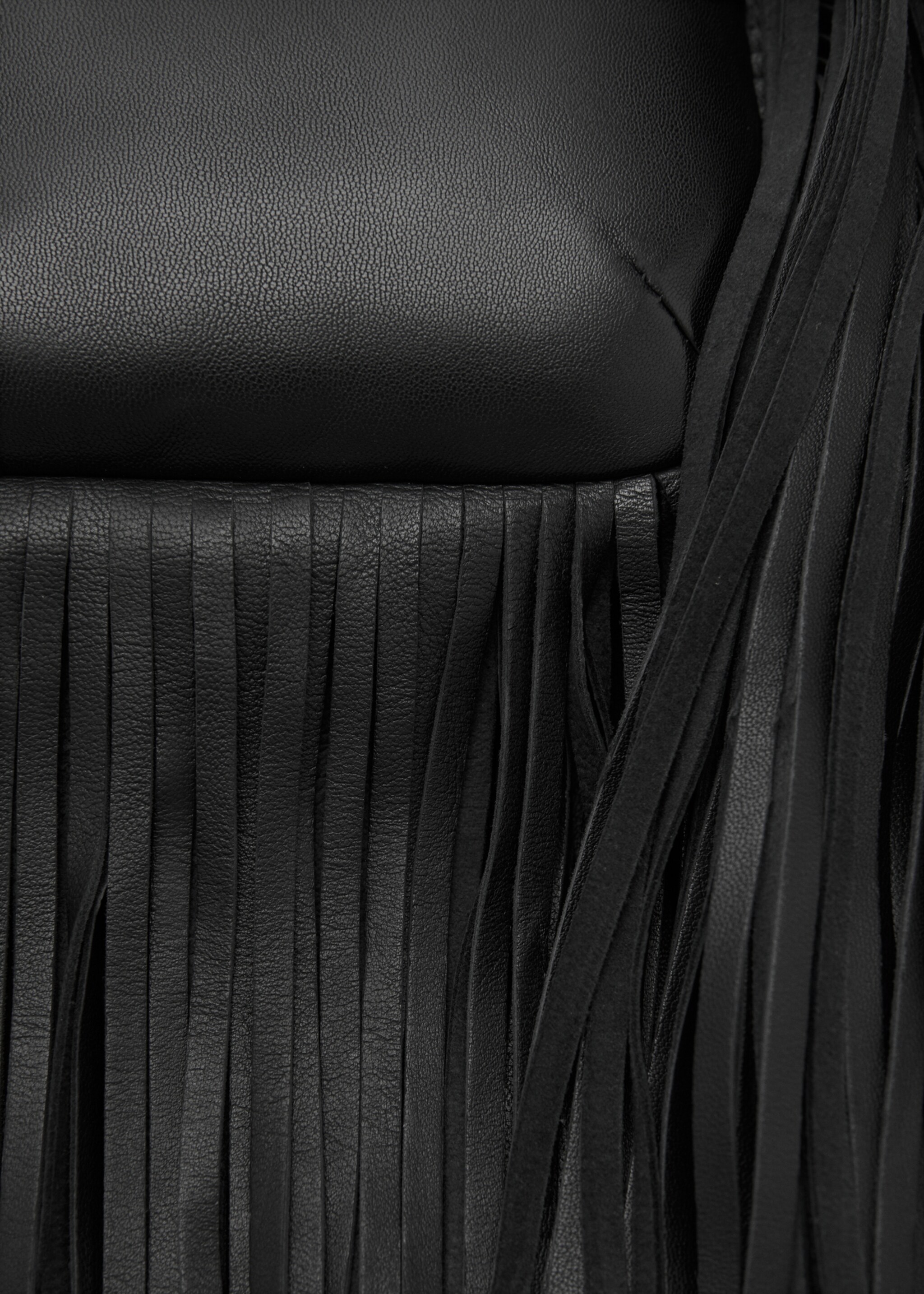 Leather handbag with fringes - Details of the article 3, Black. Ref: 27051512-00.