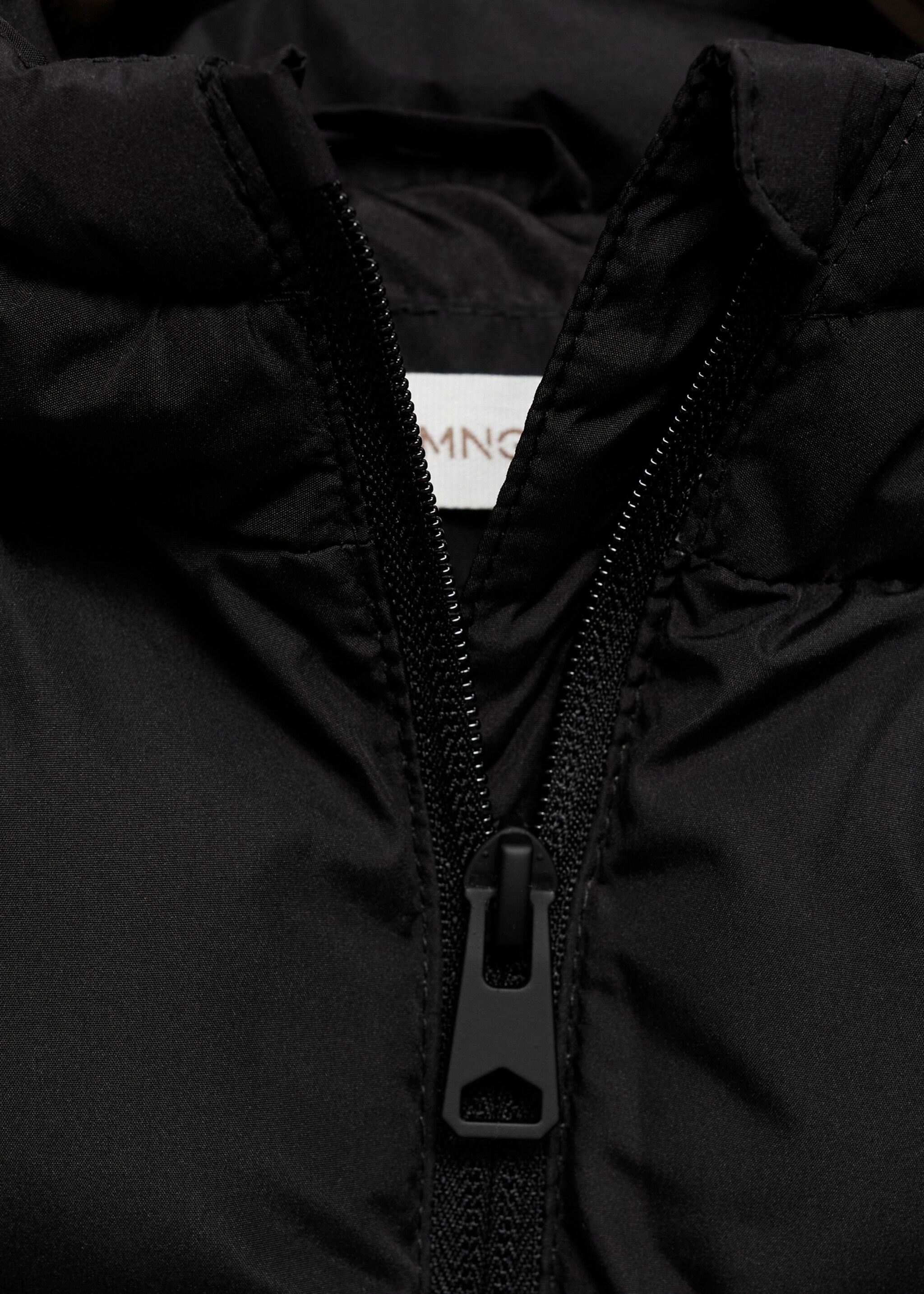 Quilted gilet with hood - Details of the article 8, Black. Ref: 27051515-00.