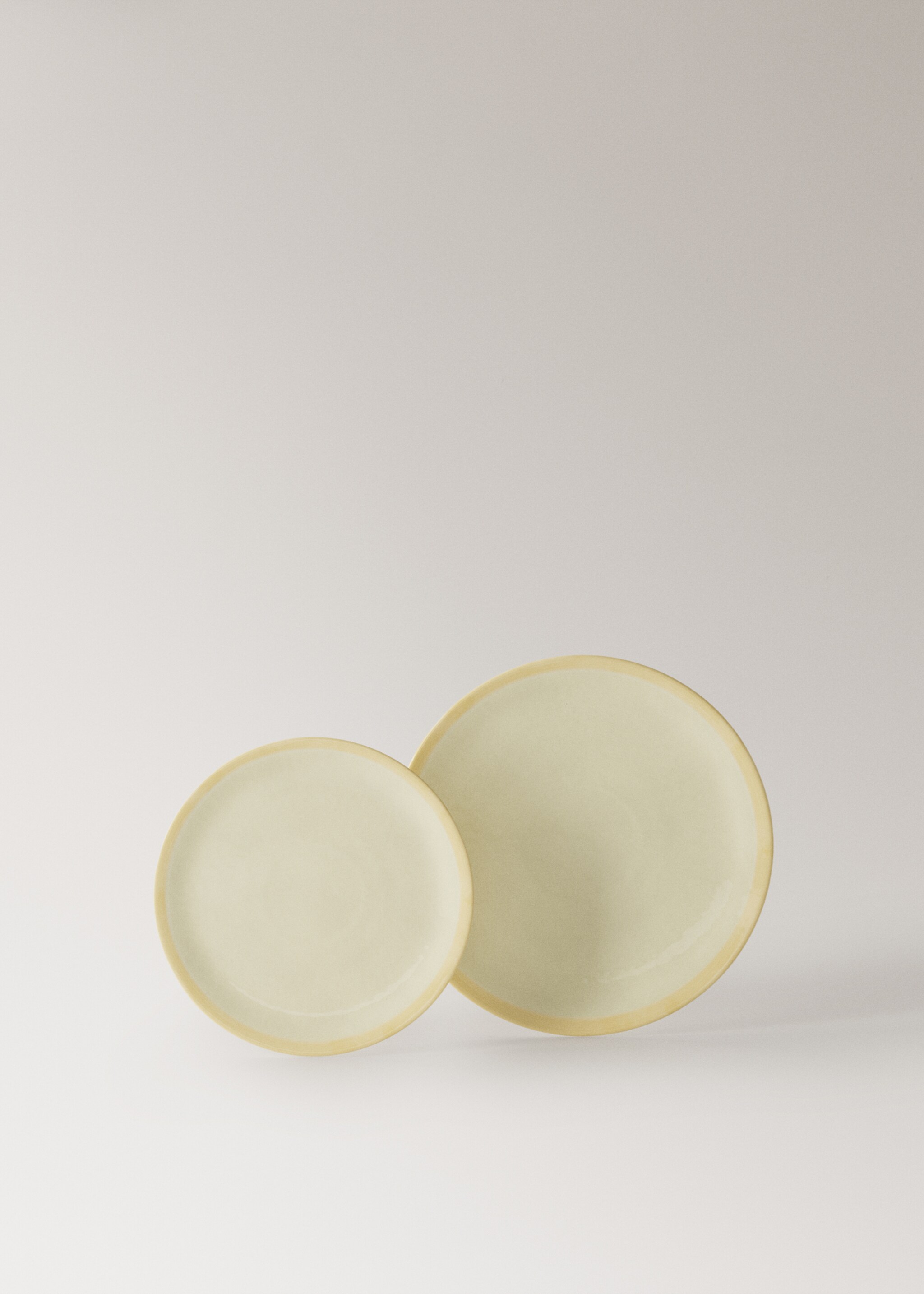 Assiette plate grès contraste - Détail de l'article 3, Ocre. Ref: 27051523-00.