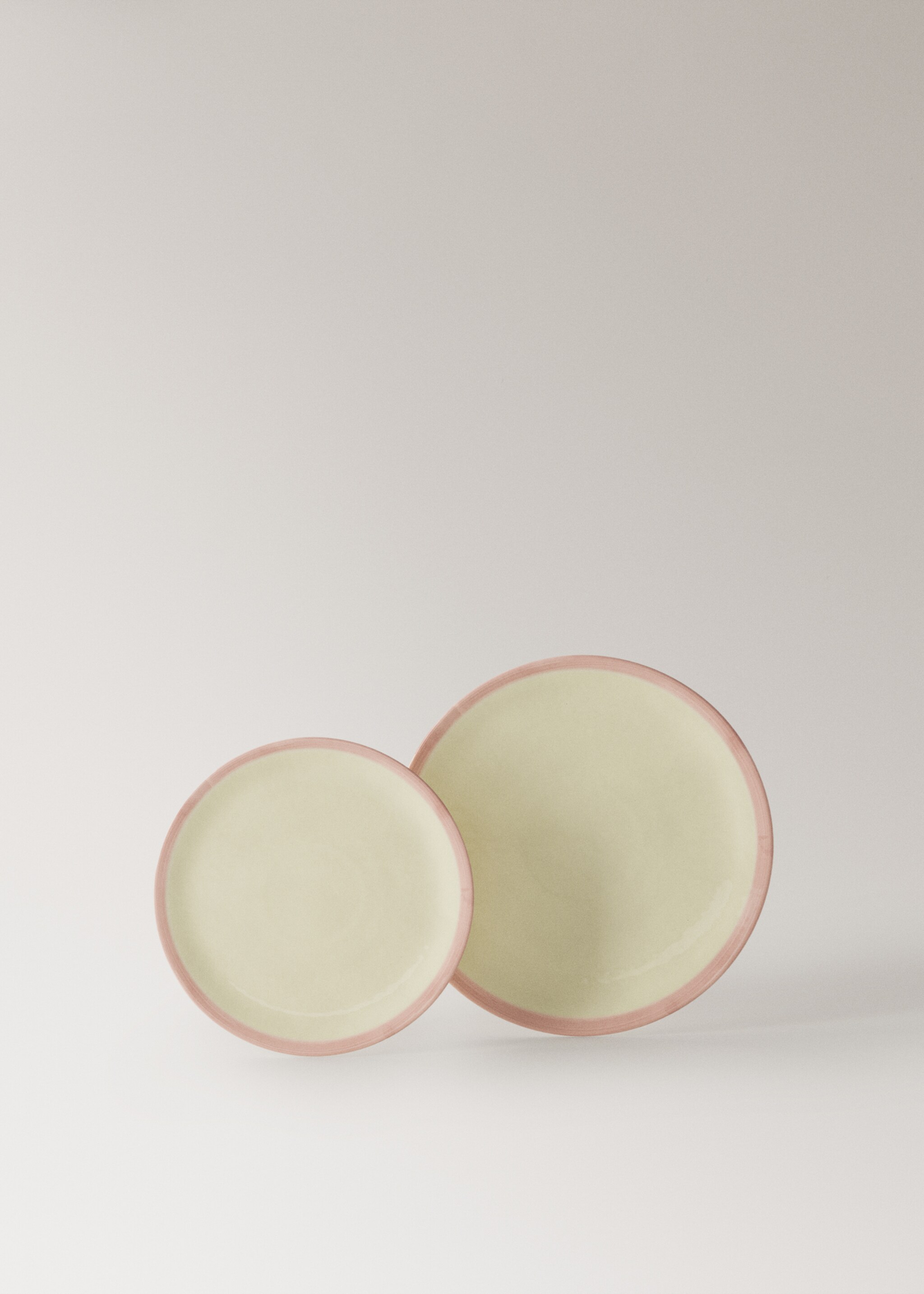 Assiette plate grès contraste - Détail de l'article 3, Rose pâle. Ref: 27051523-00.