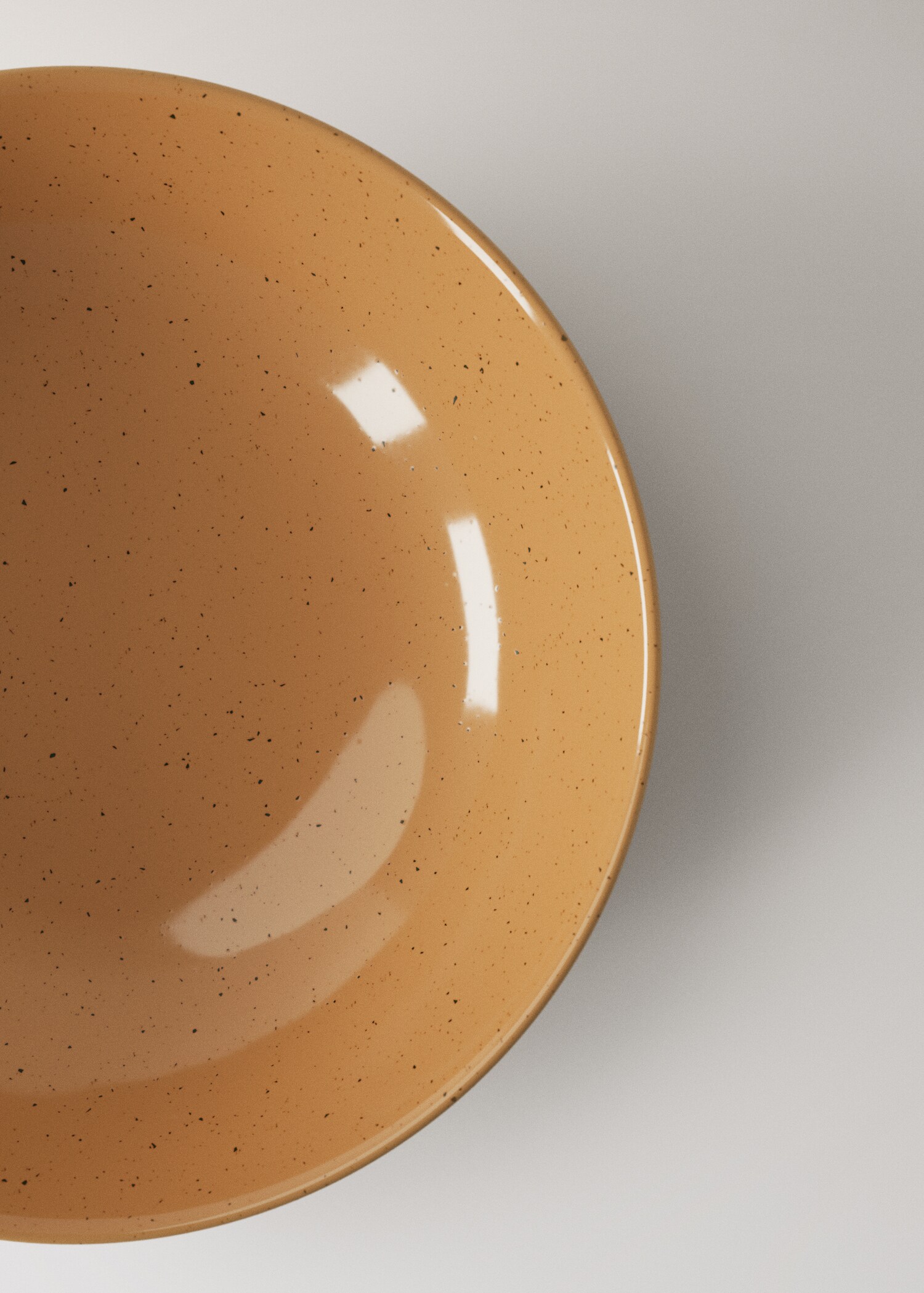 Deep stoneware plate with spots - Details of the article 2