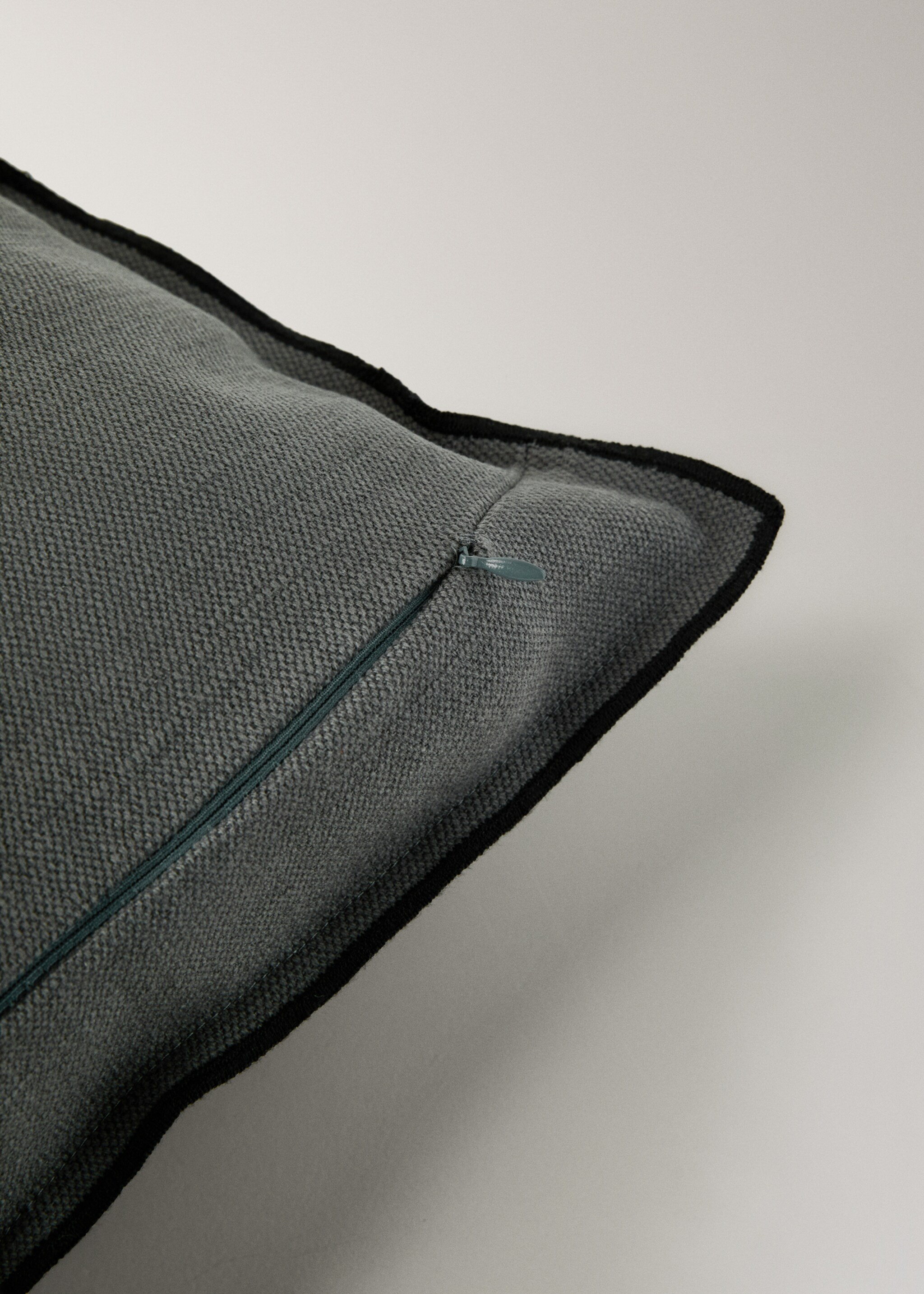 Povlak na polštář overlockový lem bavlna a len 40 x 60 cm - Detail zboží 2, Středně šedá vigore. Ref: 27051526-00.