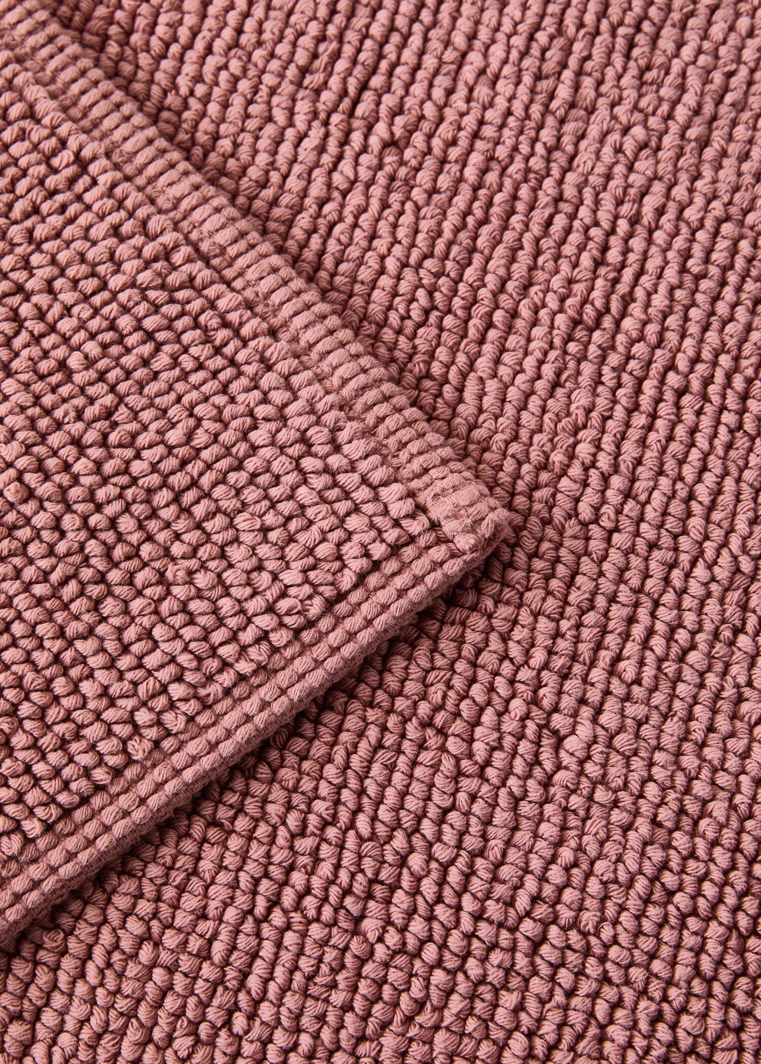 Garment-dyed cotton bath rug - Details of the article 2
