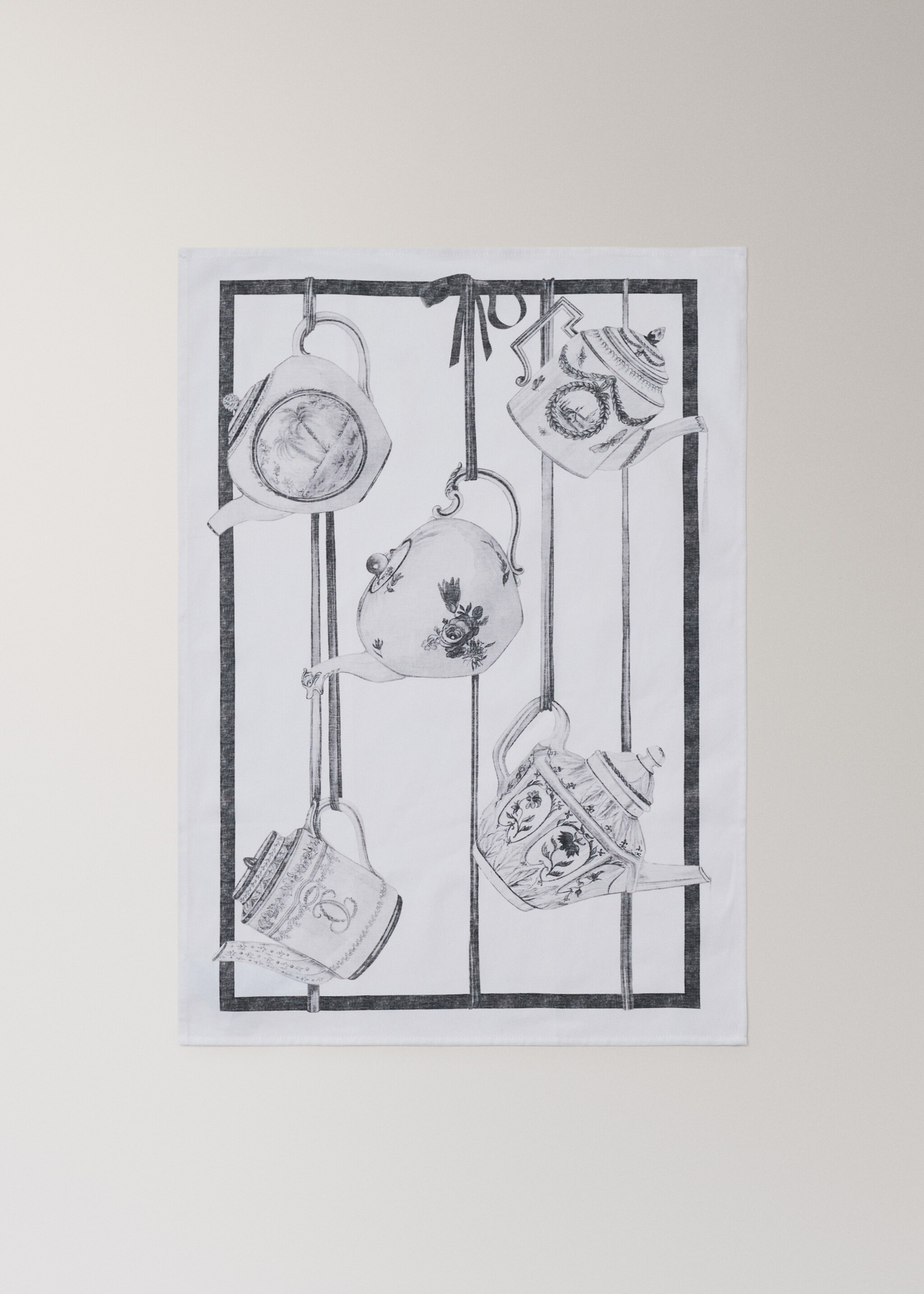 Kitchen towels with cup print - Details of the article 1, White. Ref: 27051539-00.