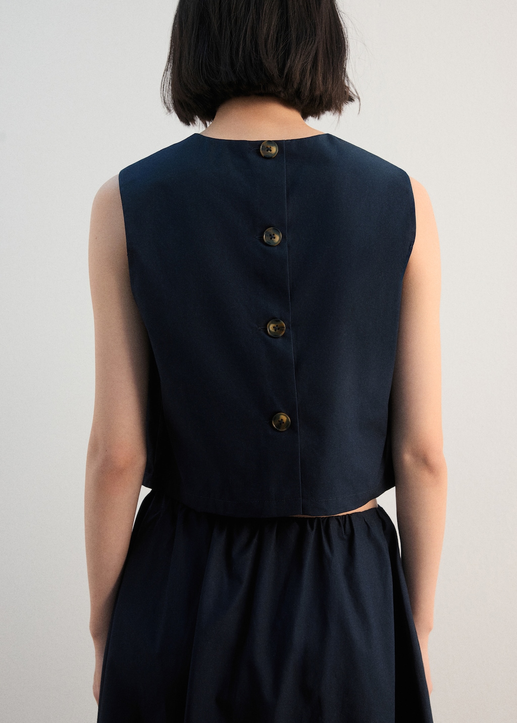 Buttoned crop top - image 3