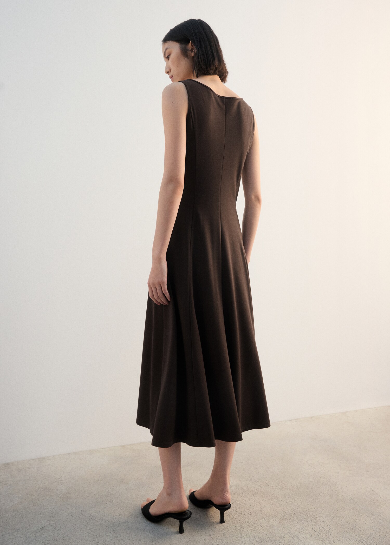 Vestido midi evasé - Reverso del artículo