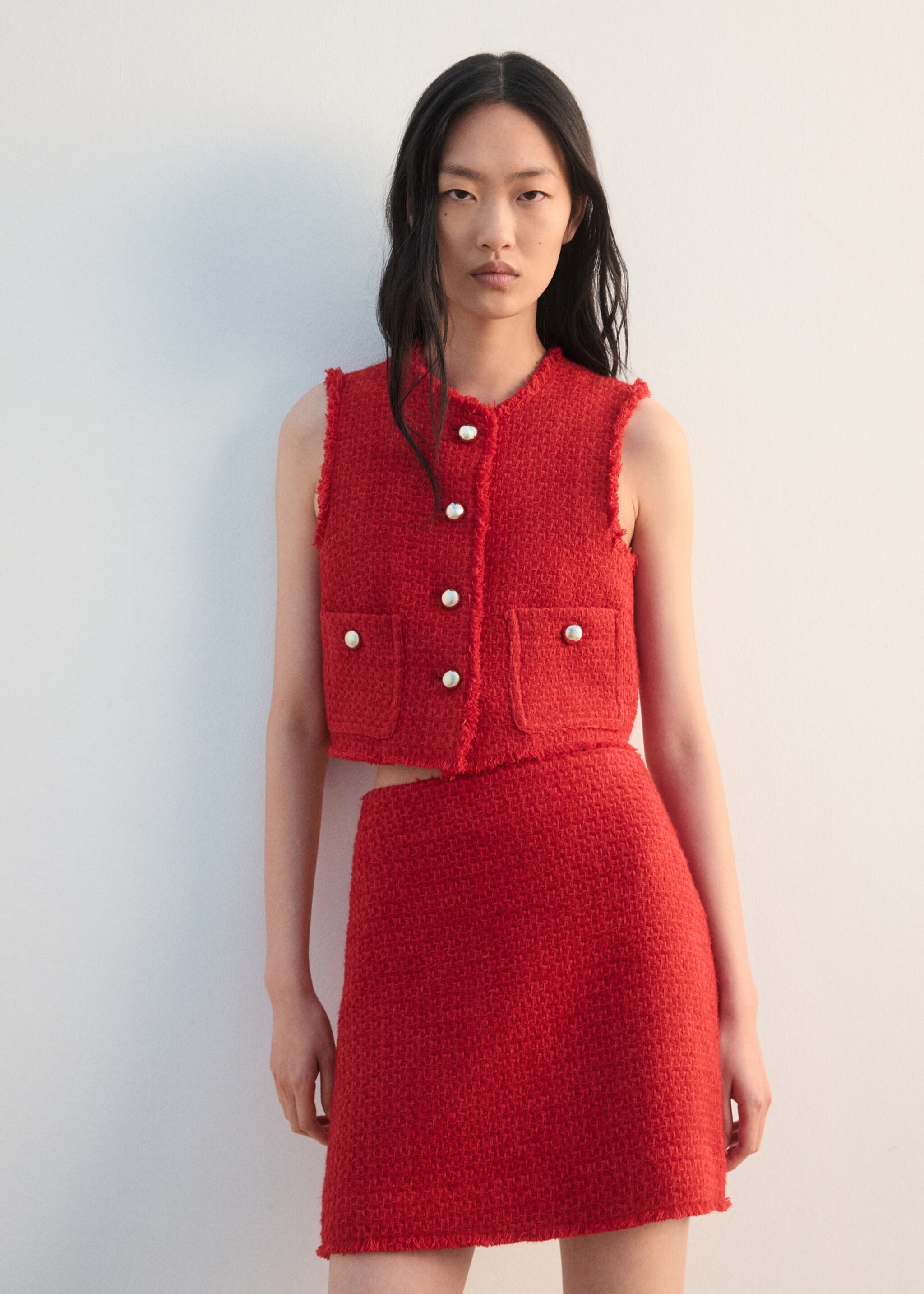 Tweed waistcoat with buttons - Details of the article 2, Red. Ref: 27052548-00.