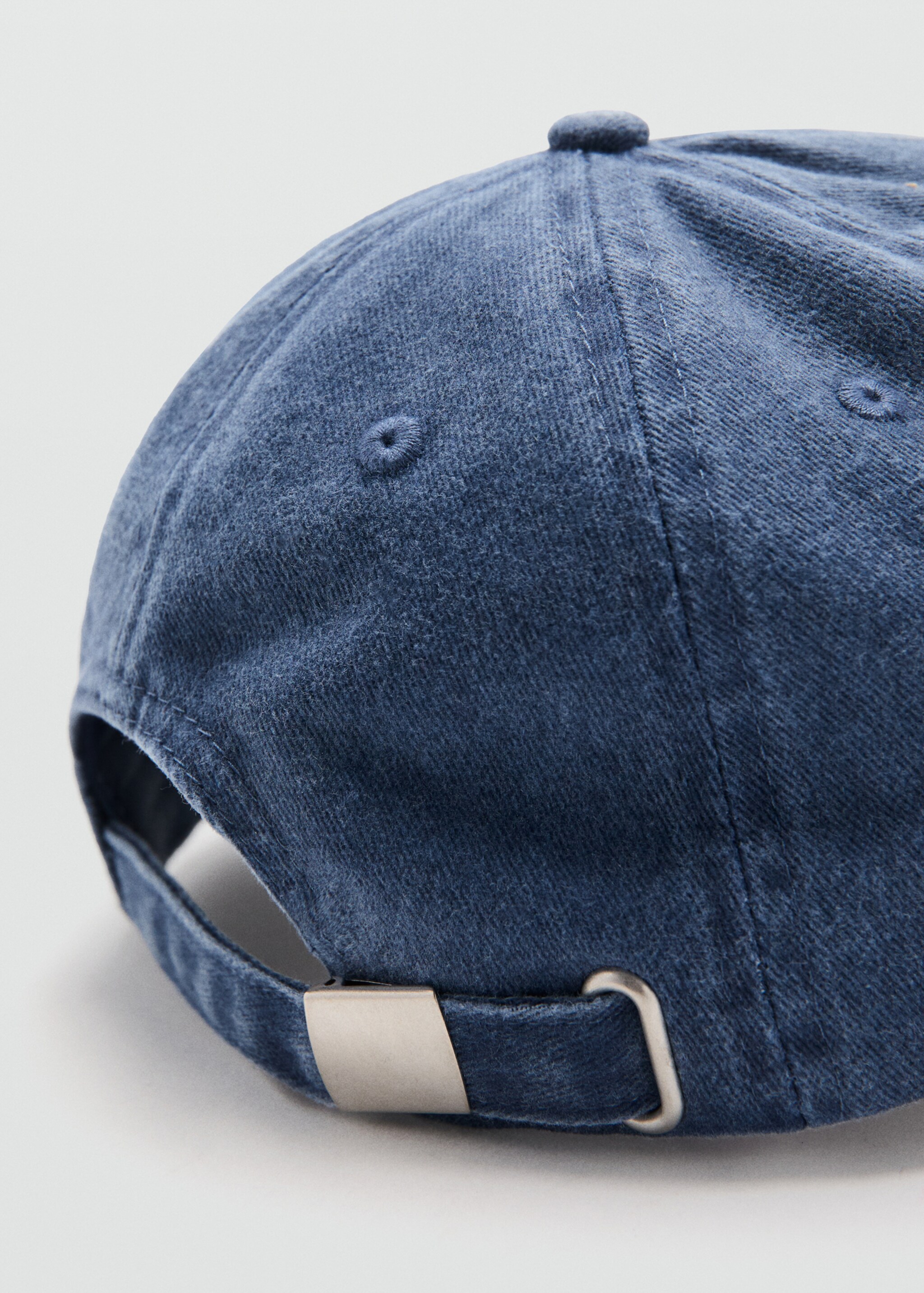 Cap vacation - Details of the article 2, Blue. Ref: 27052550-00.