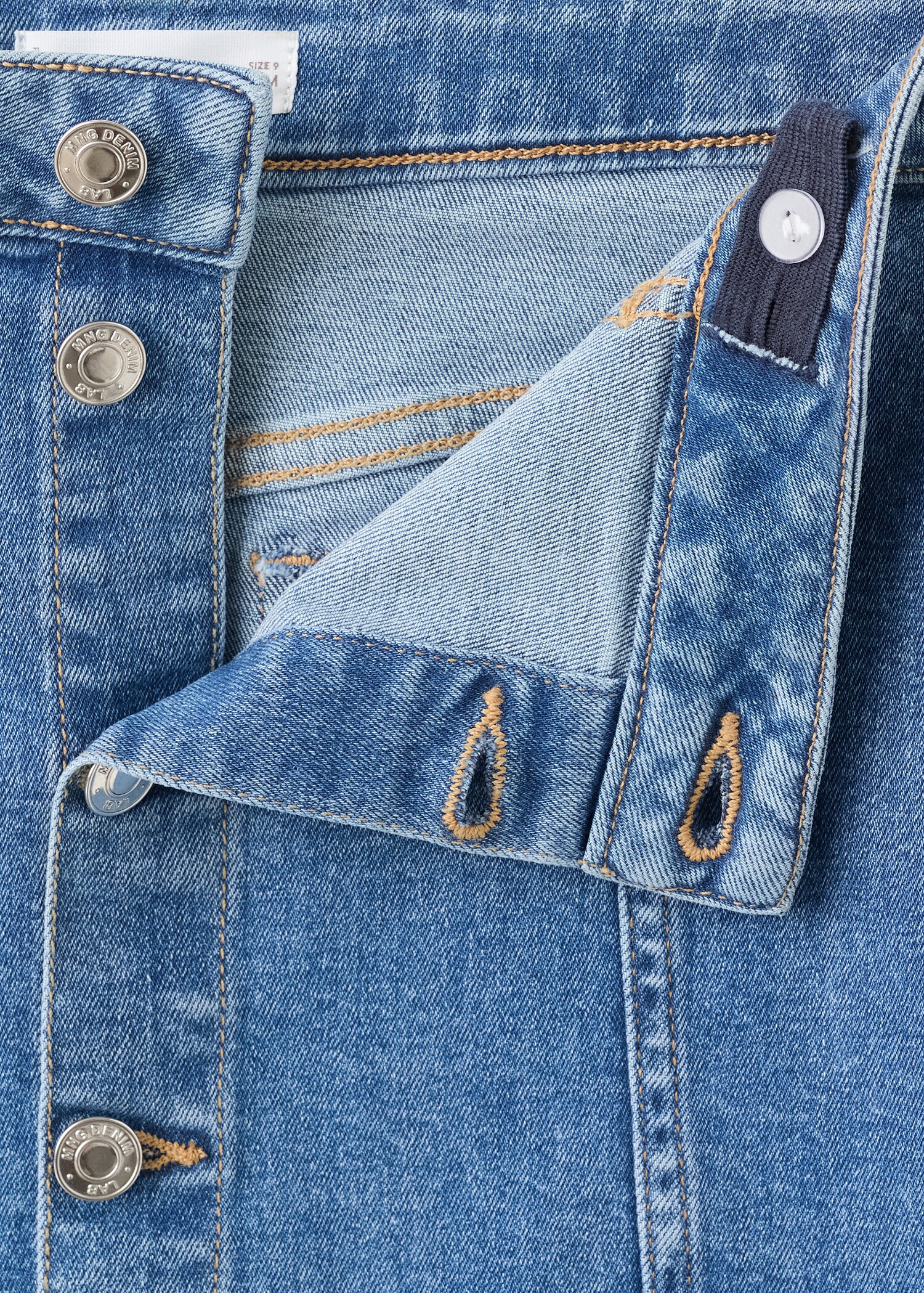 تنورة قصيرة من الدنيم - تفاصيل المنتج 0