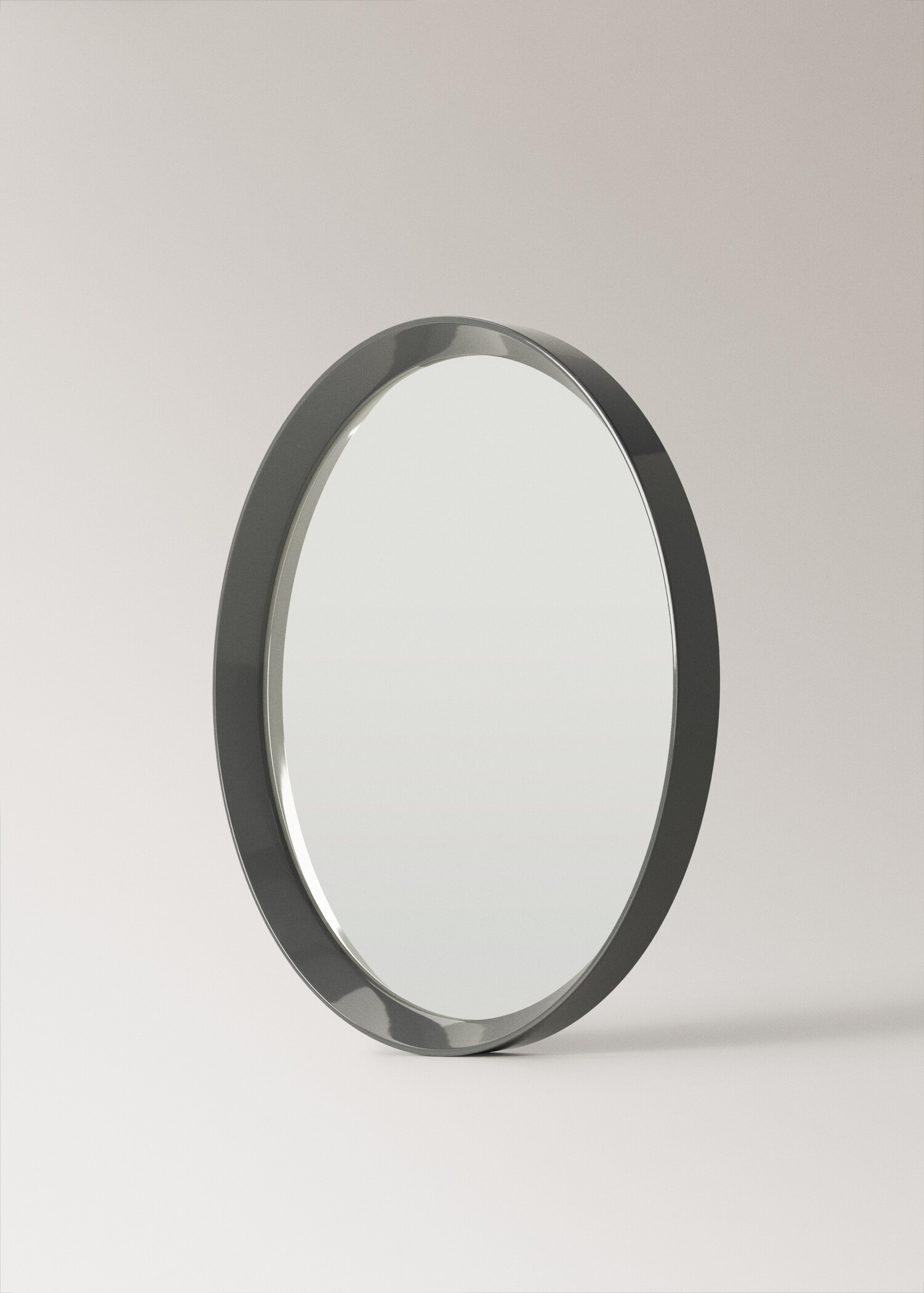 Large round lacquered mirror - Details of the article 1