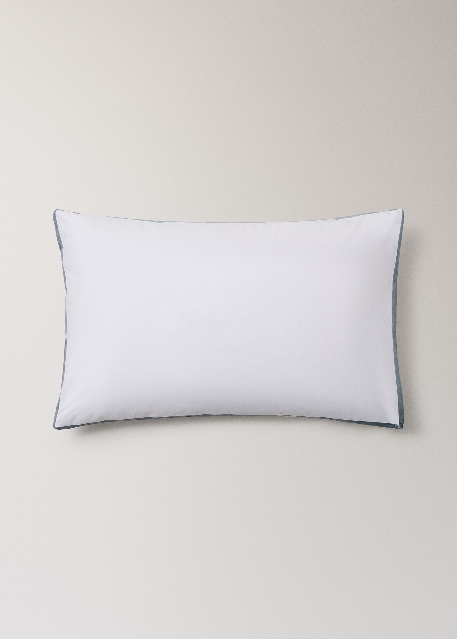 Deux taies d'oreiller en percale de coton 200 fils avec bords en satin 50x75cm - Article sans modèle