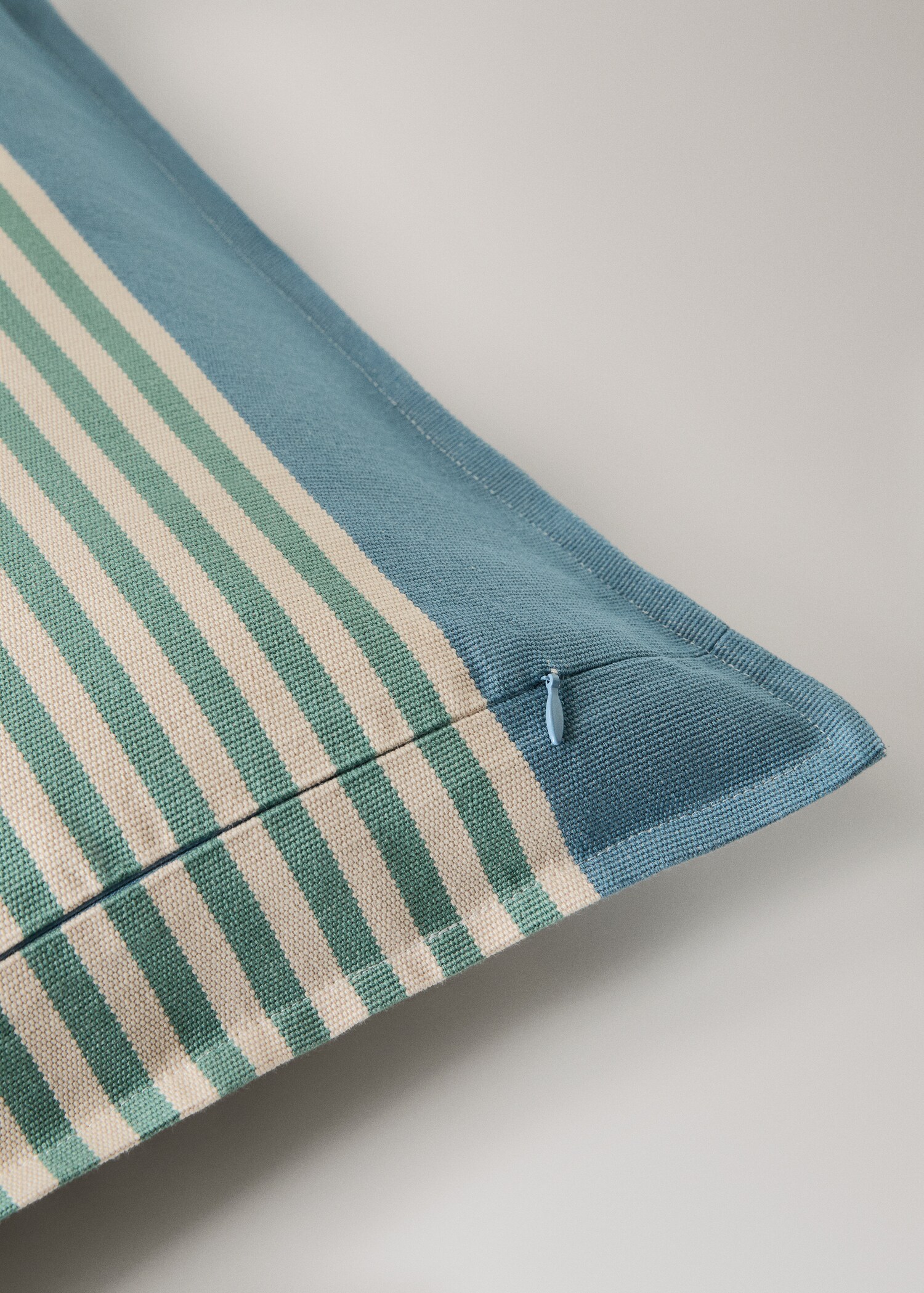 Cotton stripe cushion cover 50x50cm - Details of the article 2