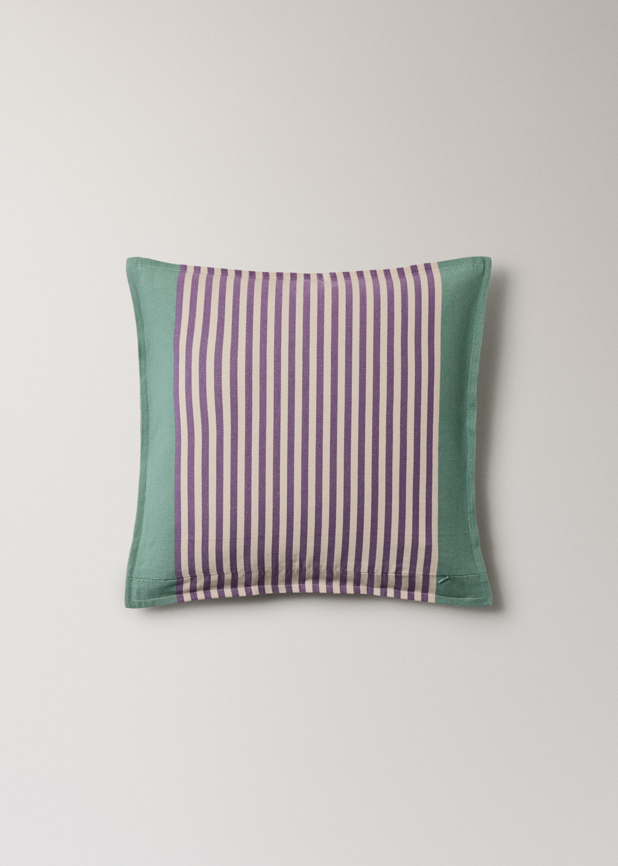 Striped cotton cushion cover 50 x 50 cm - Details of the article 4, Blackberry. Ref: 27052922-00.