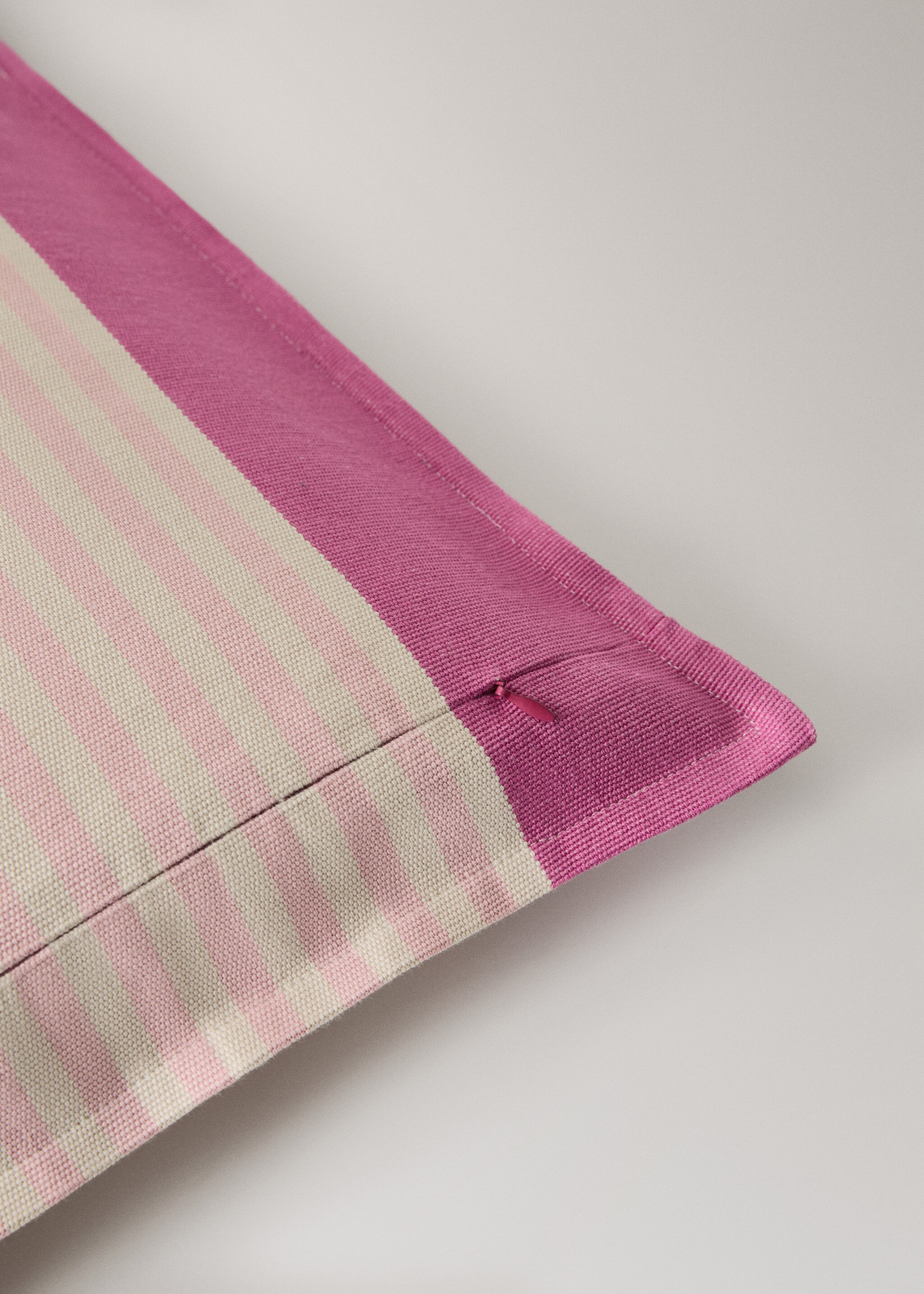 Cotton stripe cushion cover 50x50cm - Details of the article 2, Pastel Pink. Ref: 27052922-00.