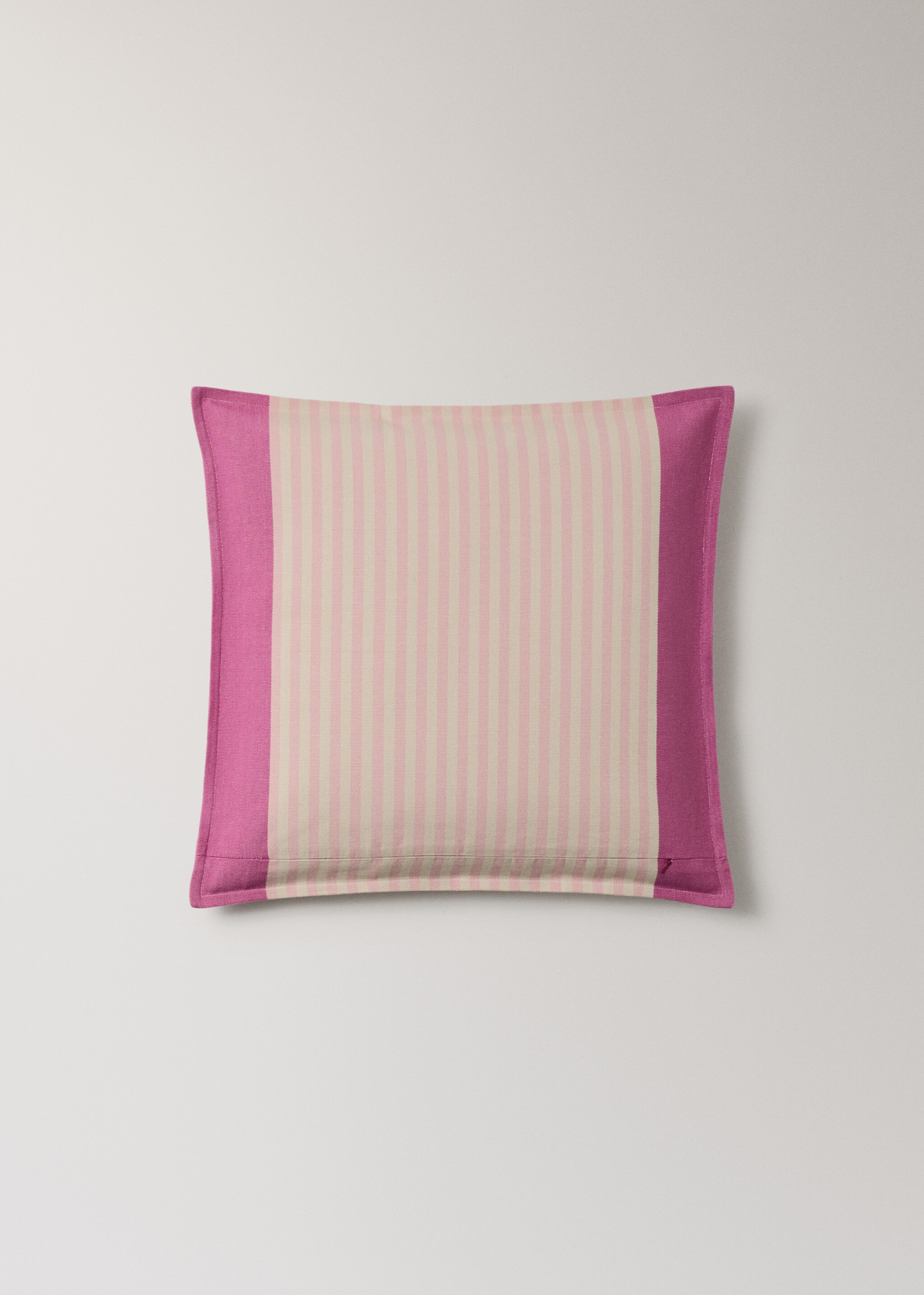 Cotton stripe cushion cover 50x50cm - Details of the article 4, Pastel Pink. Ref: 27052922-00.