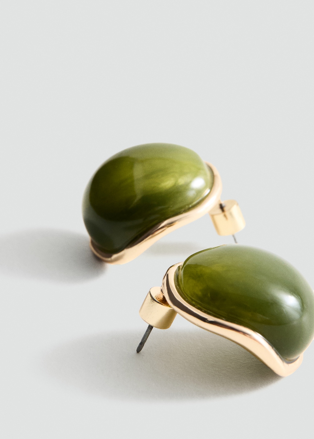 Round resin earrings - image 2