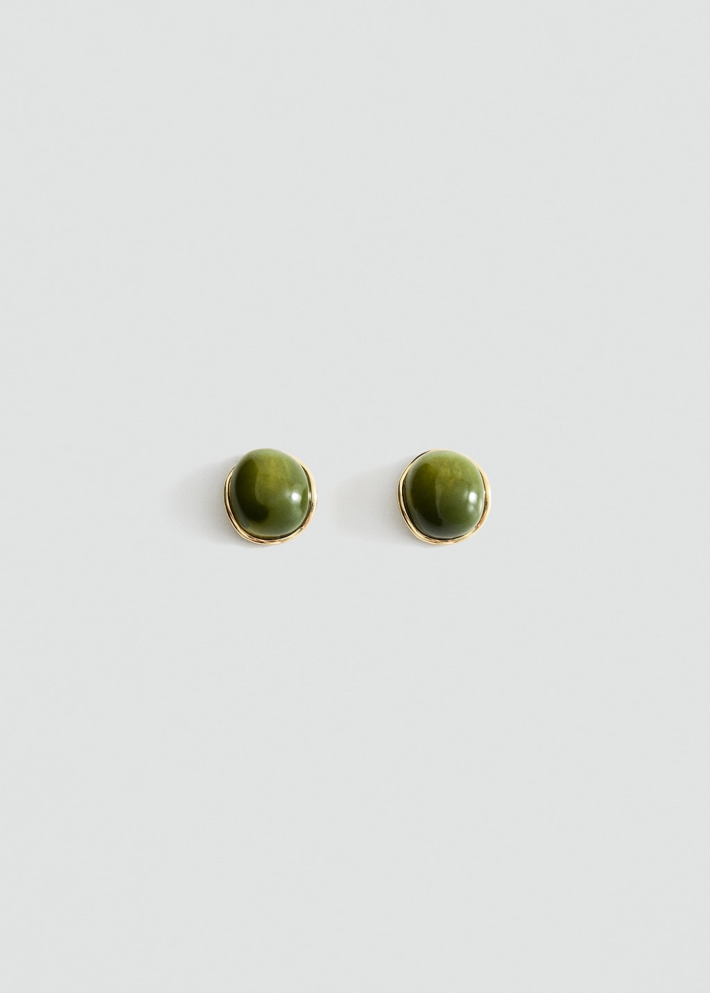 Round resin earrings