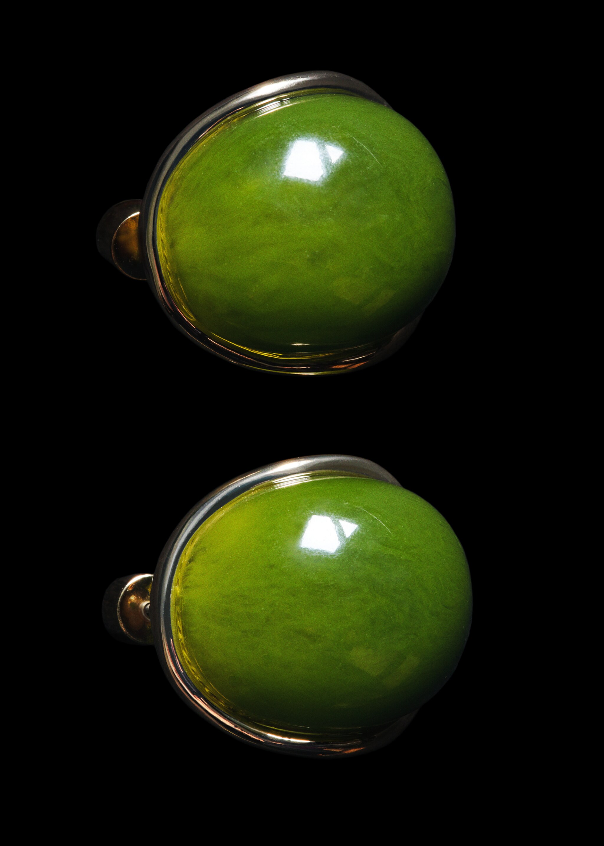 Round resin earrings - Details of the article 6, Gold. Ref: 27052926-00.