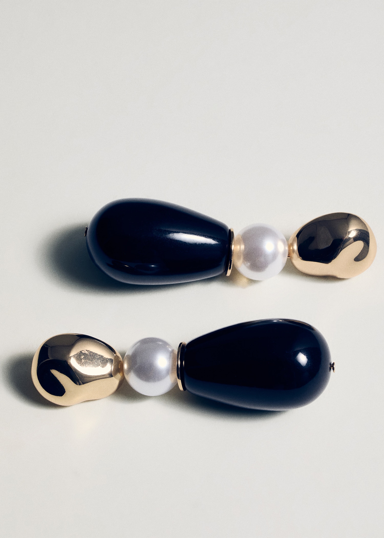 Mixed pendant earrings - Details of the article 5