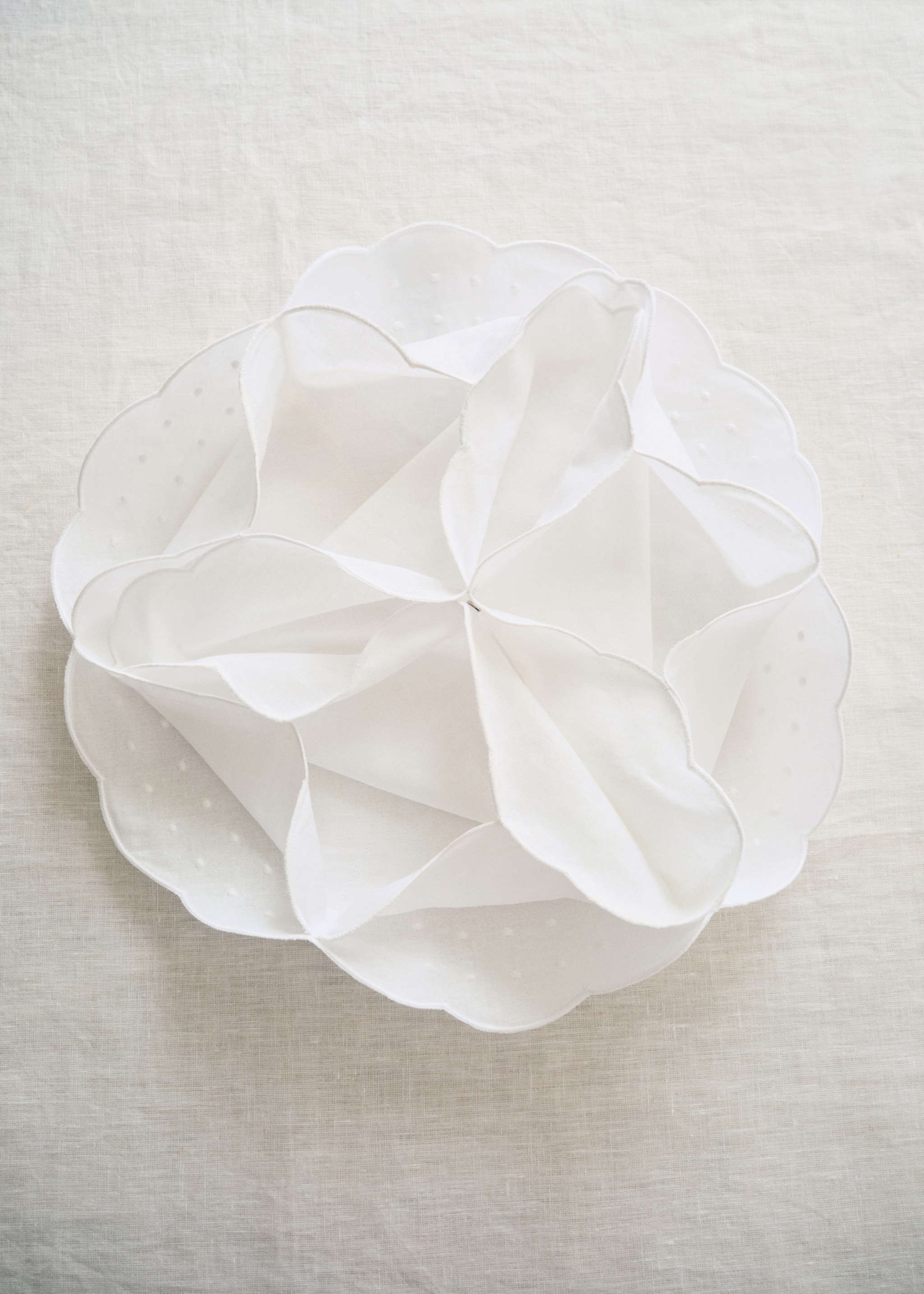 Basket with embroidered details - Details of the article 6, White. Ref: 27053285-00.