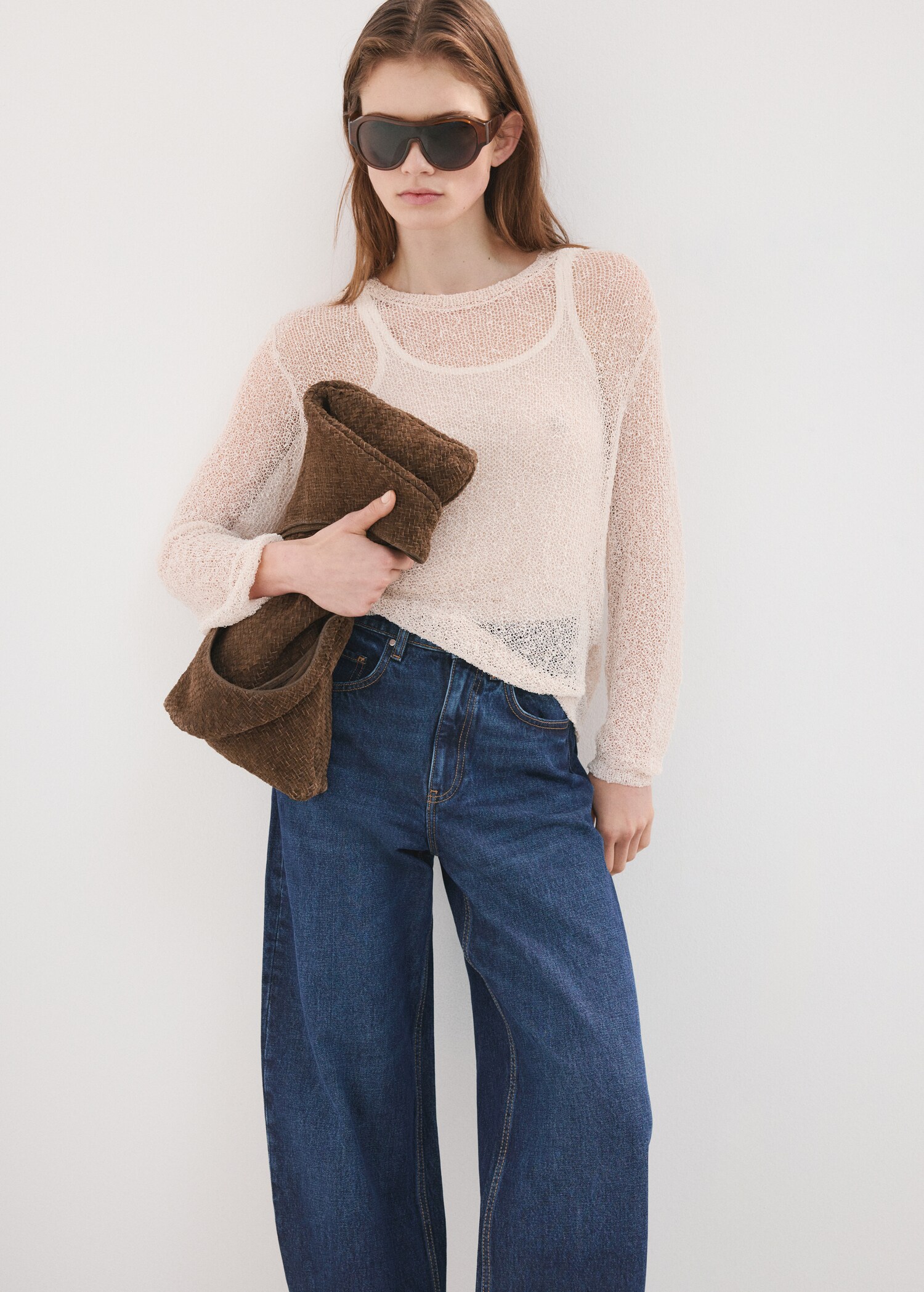 Balloon jeans with rolled-up hem - Details of the article 2